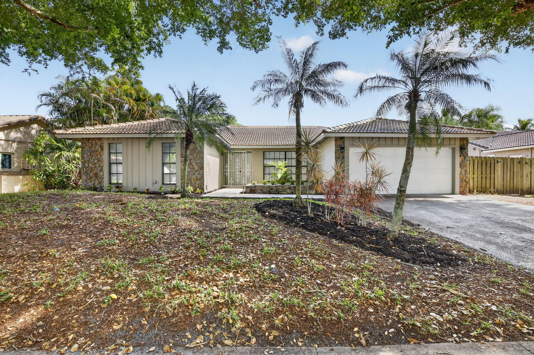9820 NW 15th Street — photo