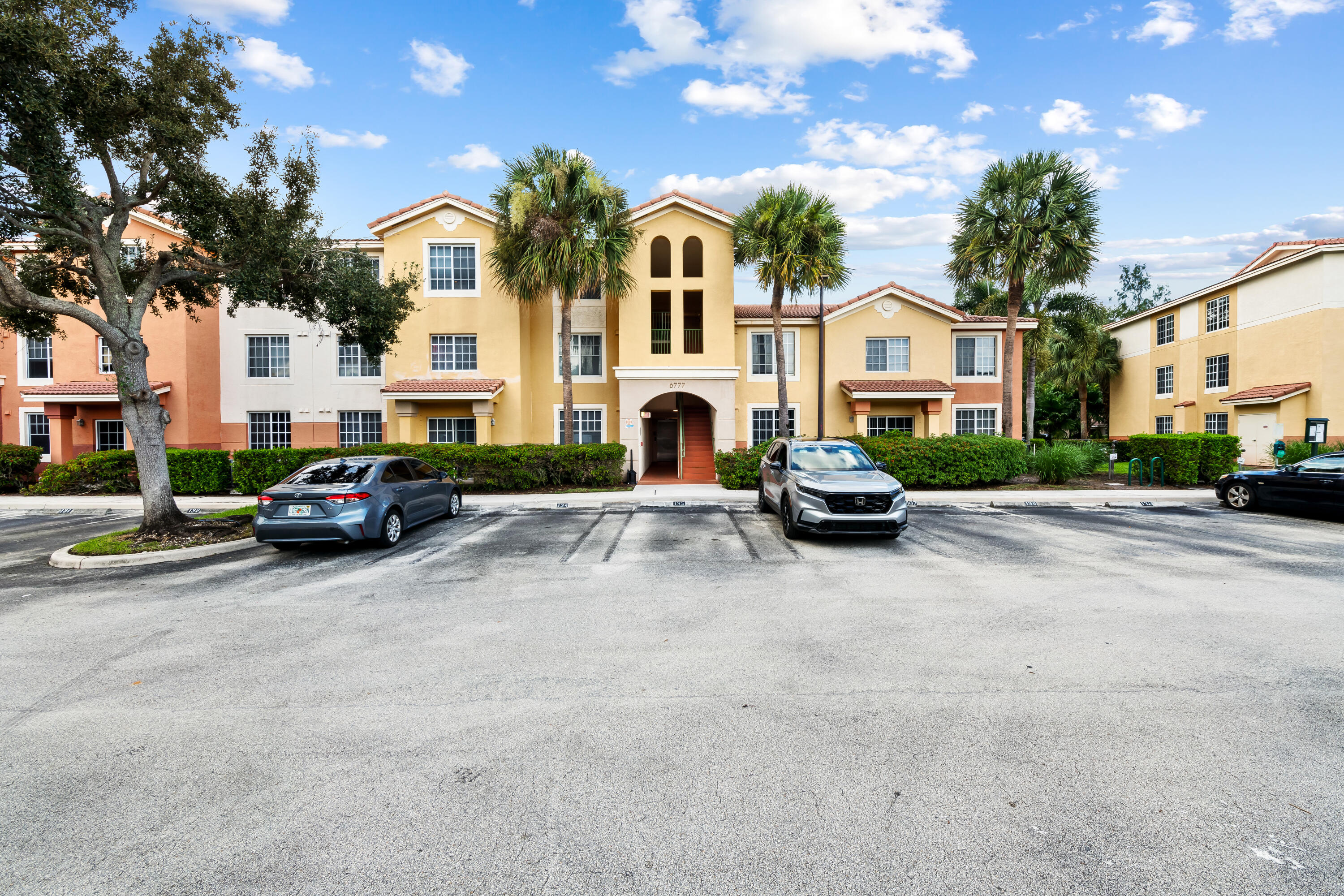 6777 Heritage Grande 1107 — photo