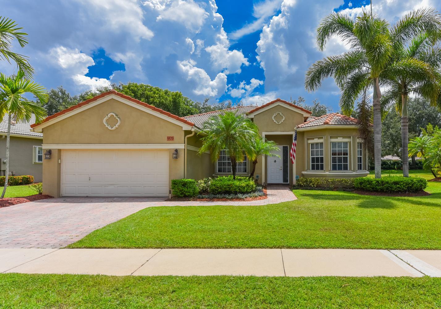 9570 Lantern Bay Circle — photo