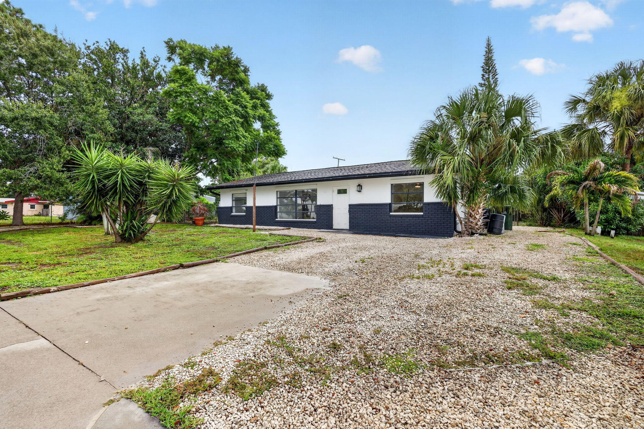 820 E 13th Street, Stuart, FL 34994 — photo 2