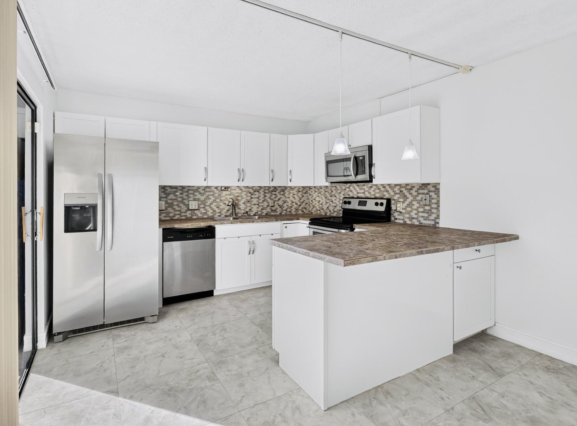 3003 San Clara Drive 3-C — photo