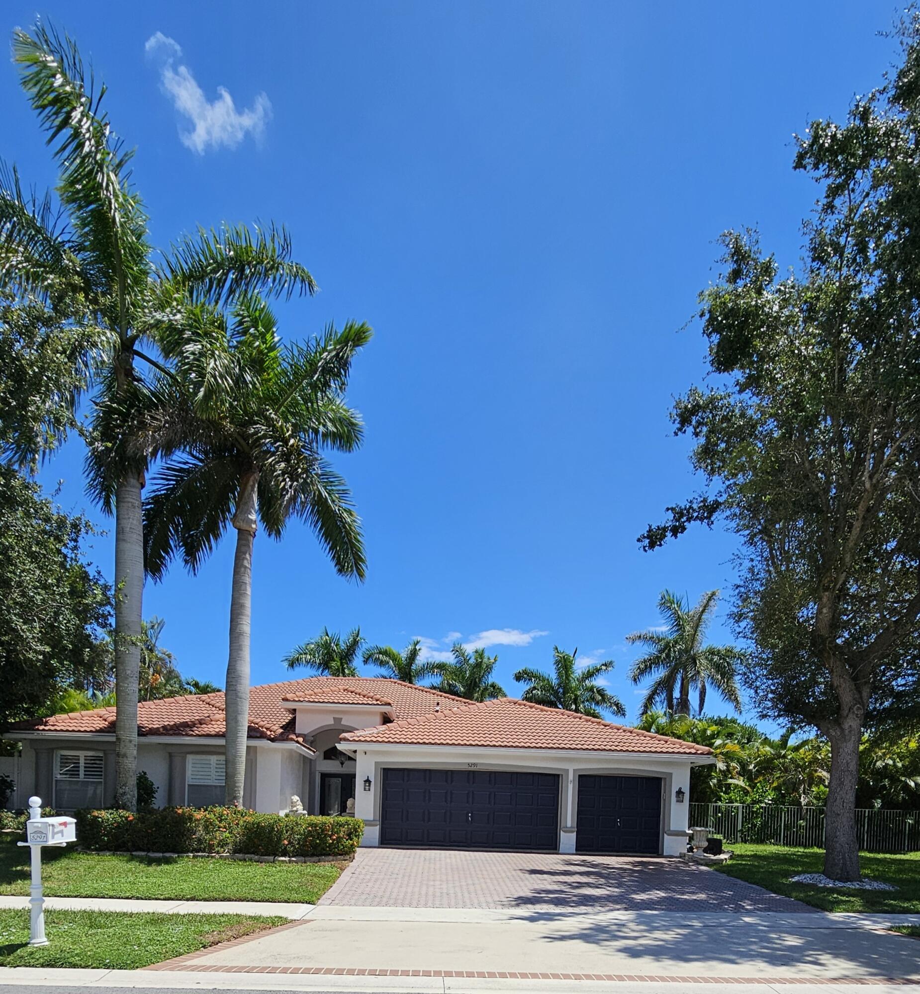 5291 Indianwood Village Lane — photo