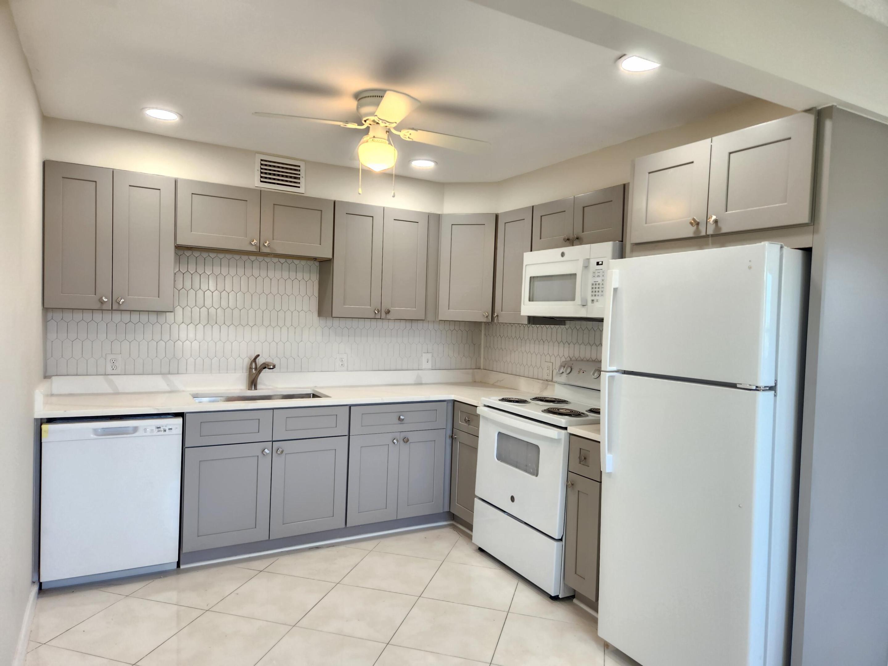 3025 Newcastle B — photo