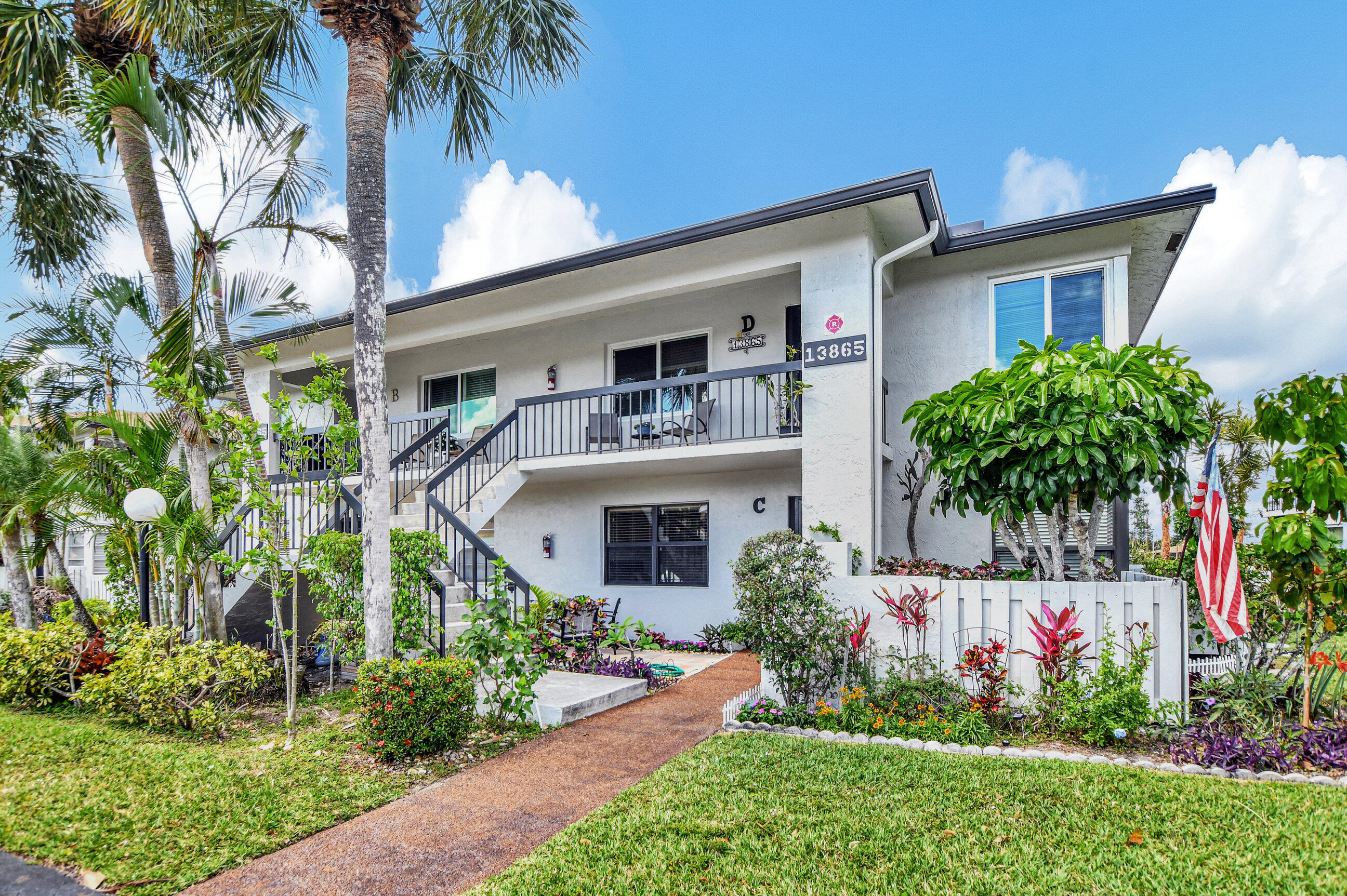 13865 Royal Palm Court — photo