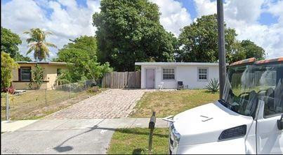 2449 NW 7th Street — photo