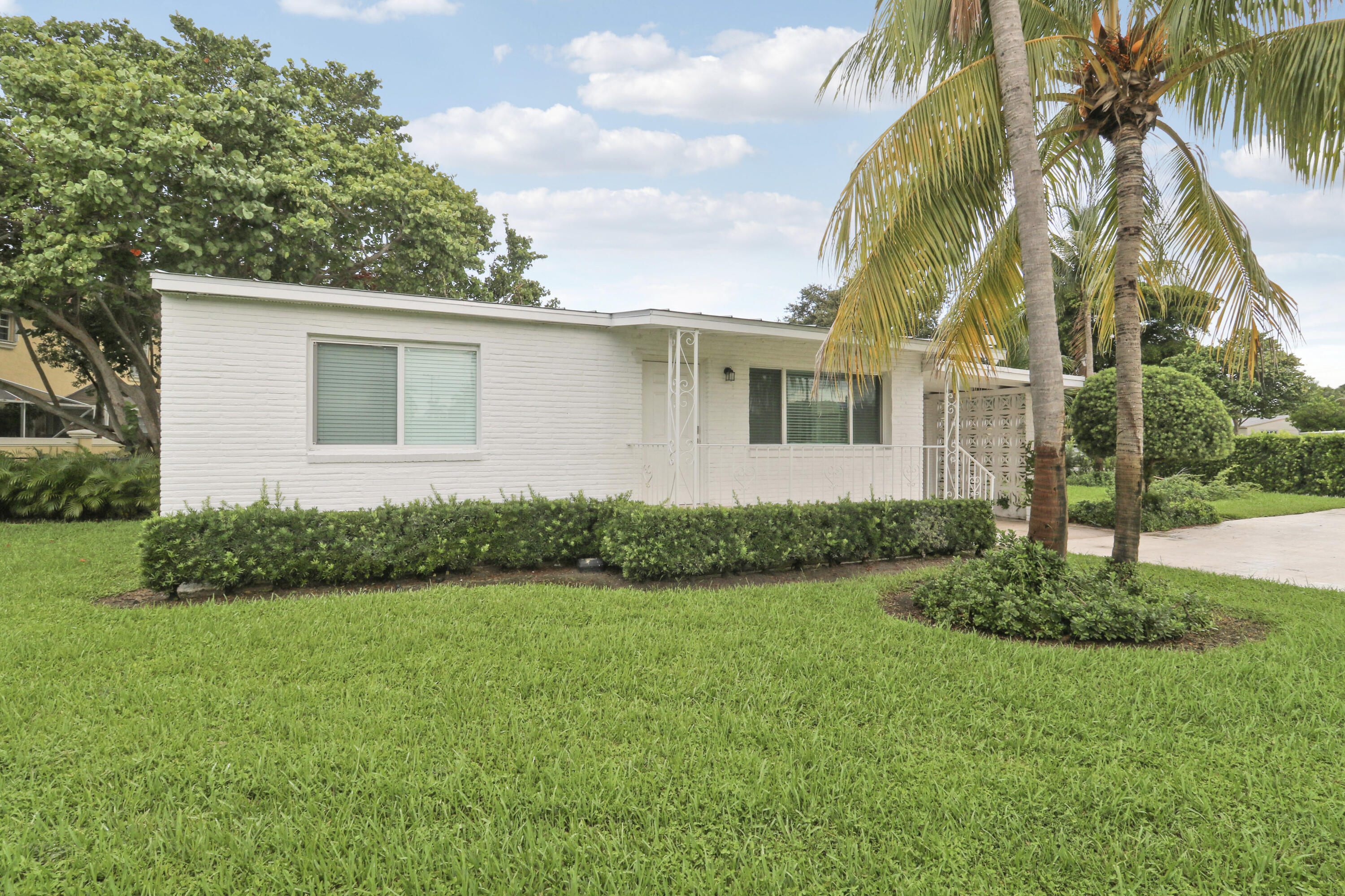 2516 Lorraine Court — photo