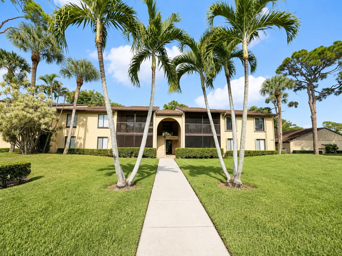 628 Sea Pine Way C2 — photo