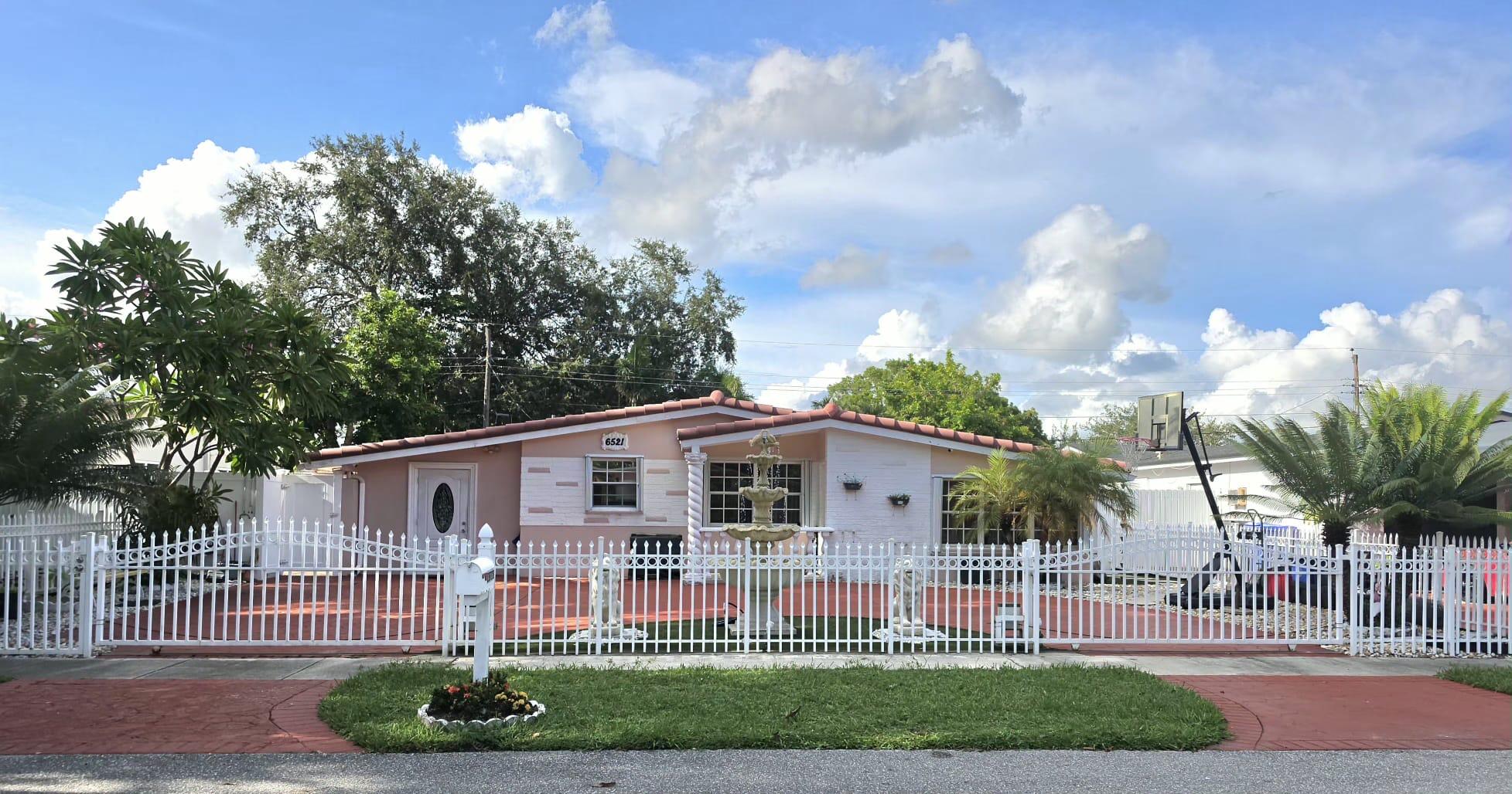 6521 Harding Street — photo