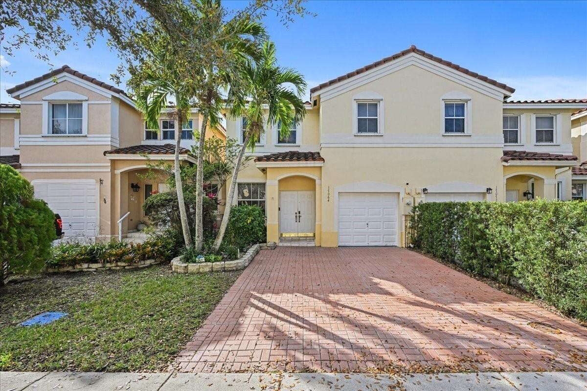 17064 SW 33rd Court — photo