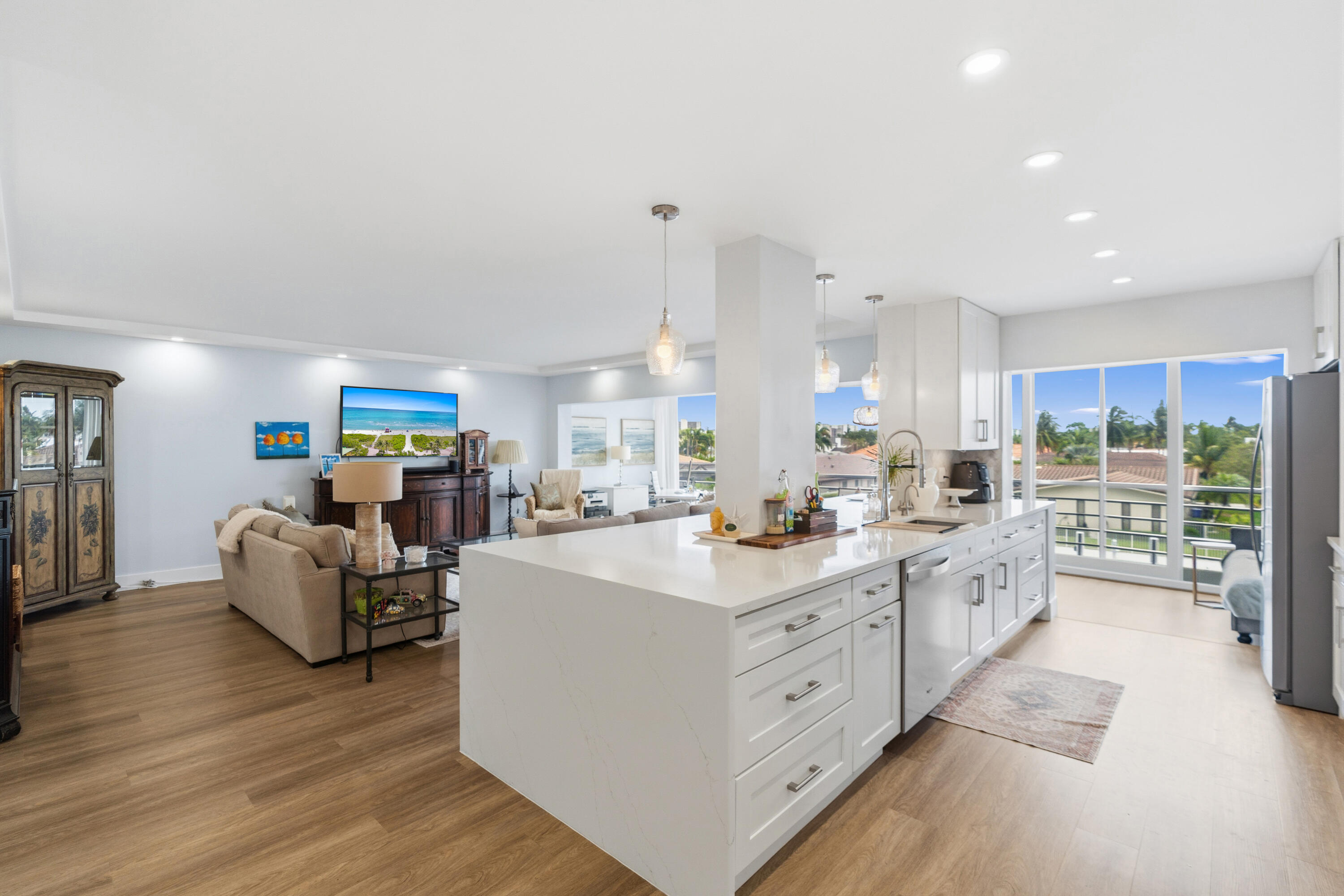 3050 NE 47th Court 203 — photo