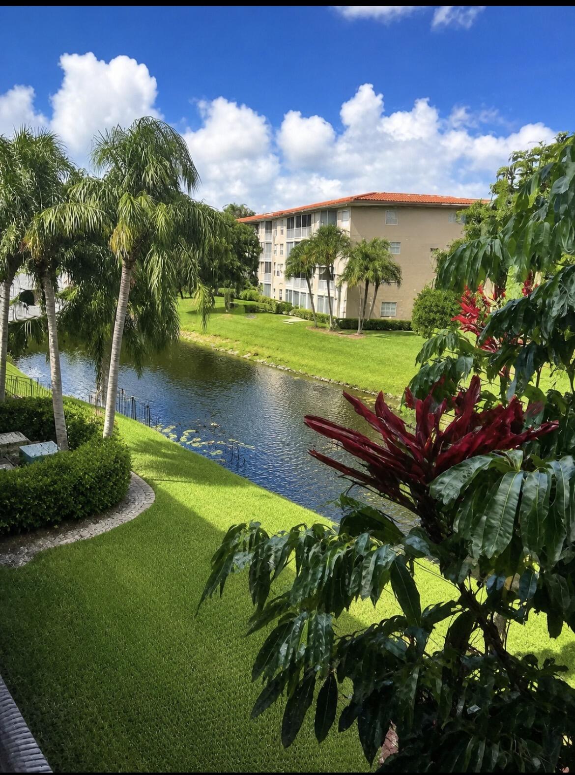 Home in Coconut Creek, FL 33066 — photo 2