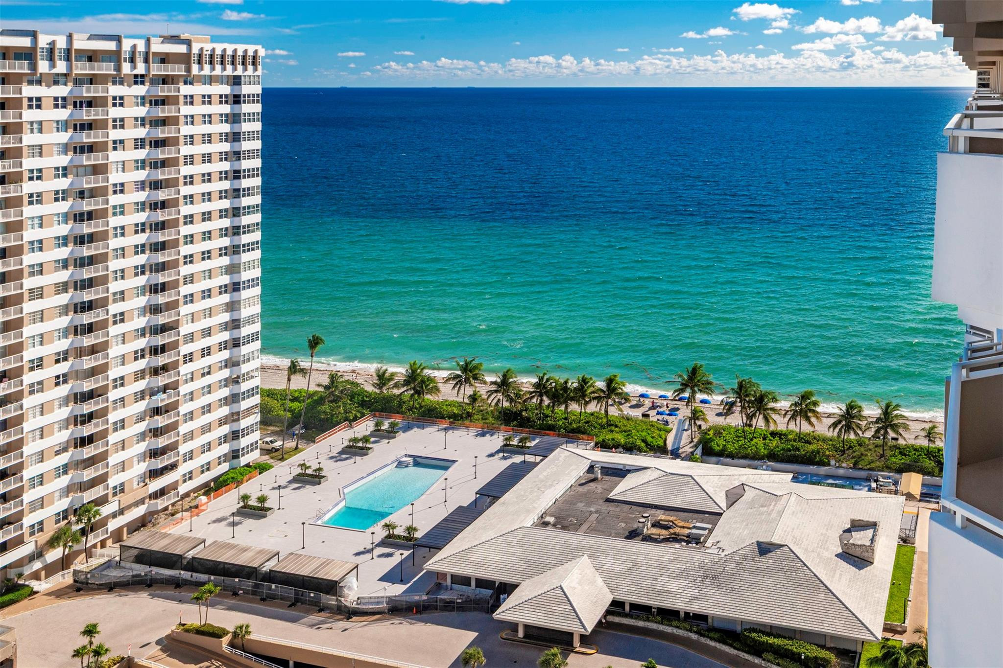 1980 S Ocean Drive 22P — photo