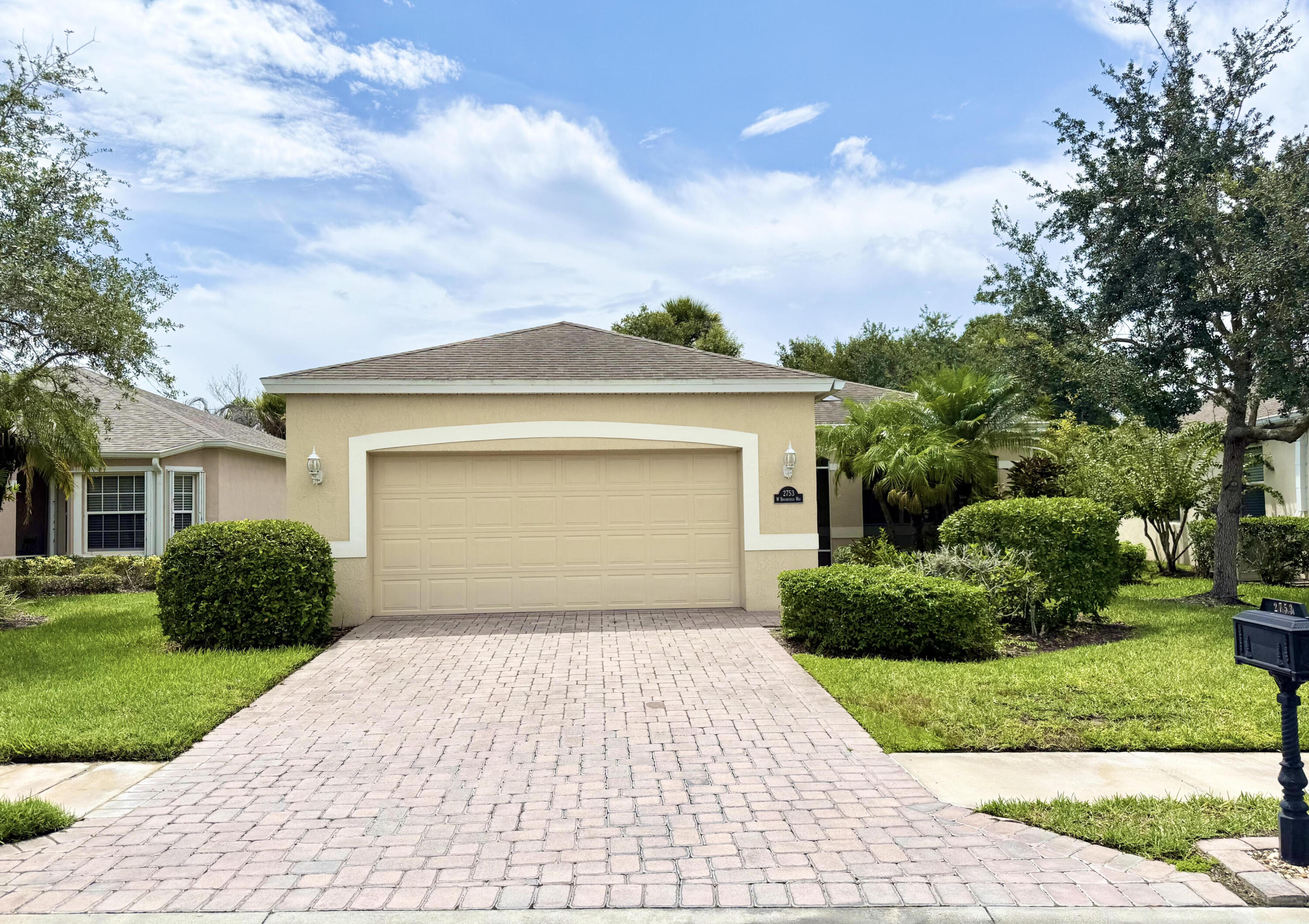 2753 W Brookfield Way — photo