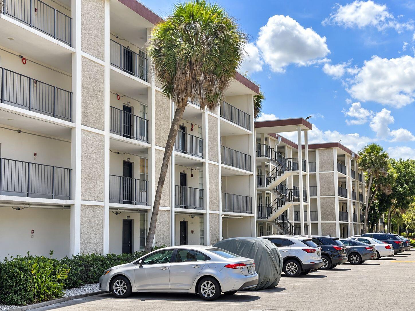 2650 NW 49th Avenue Unit 118 — photo
