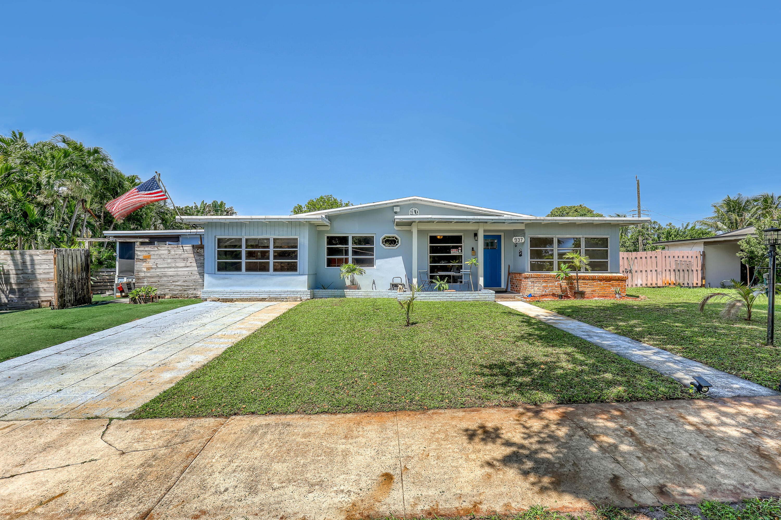 937 W Duval Street — photo