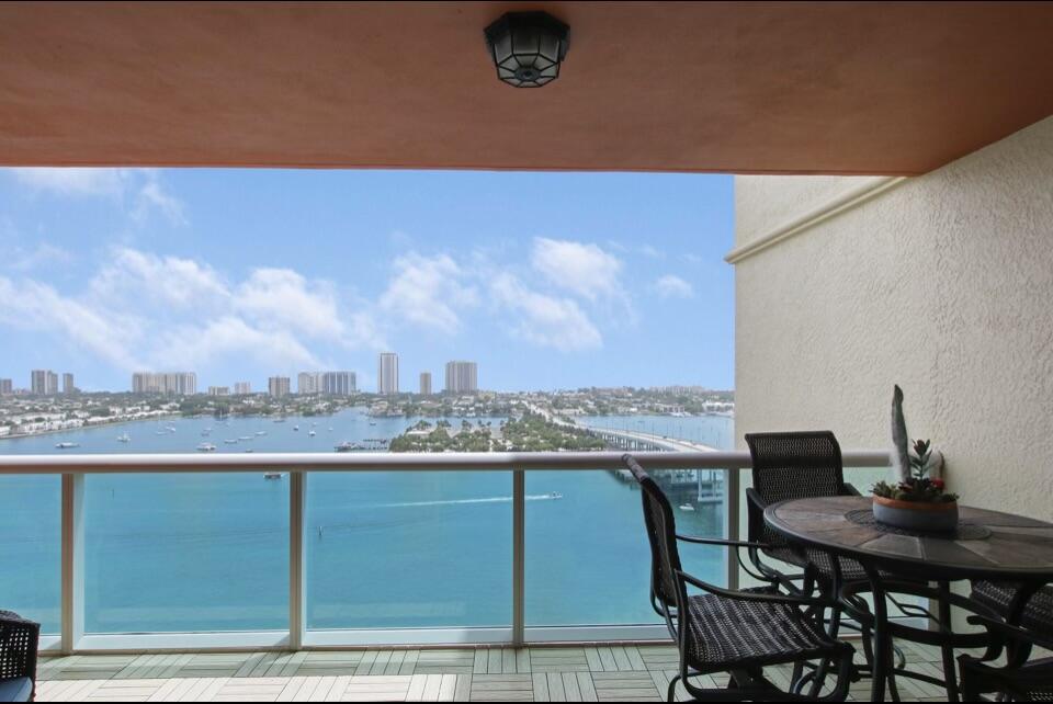 2640 Lake Shore Drive 2311 — photo