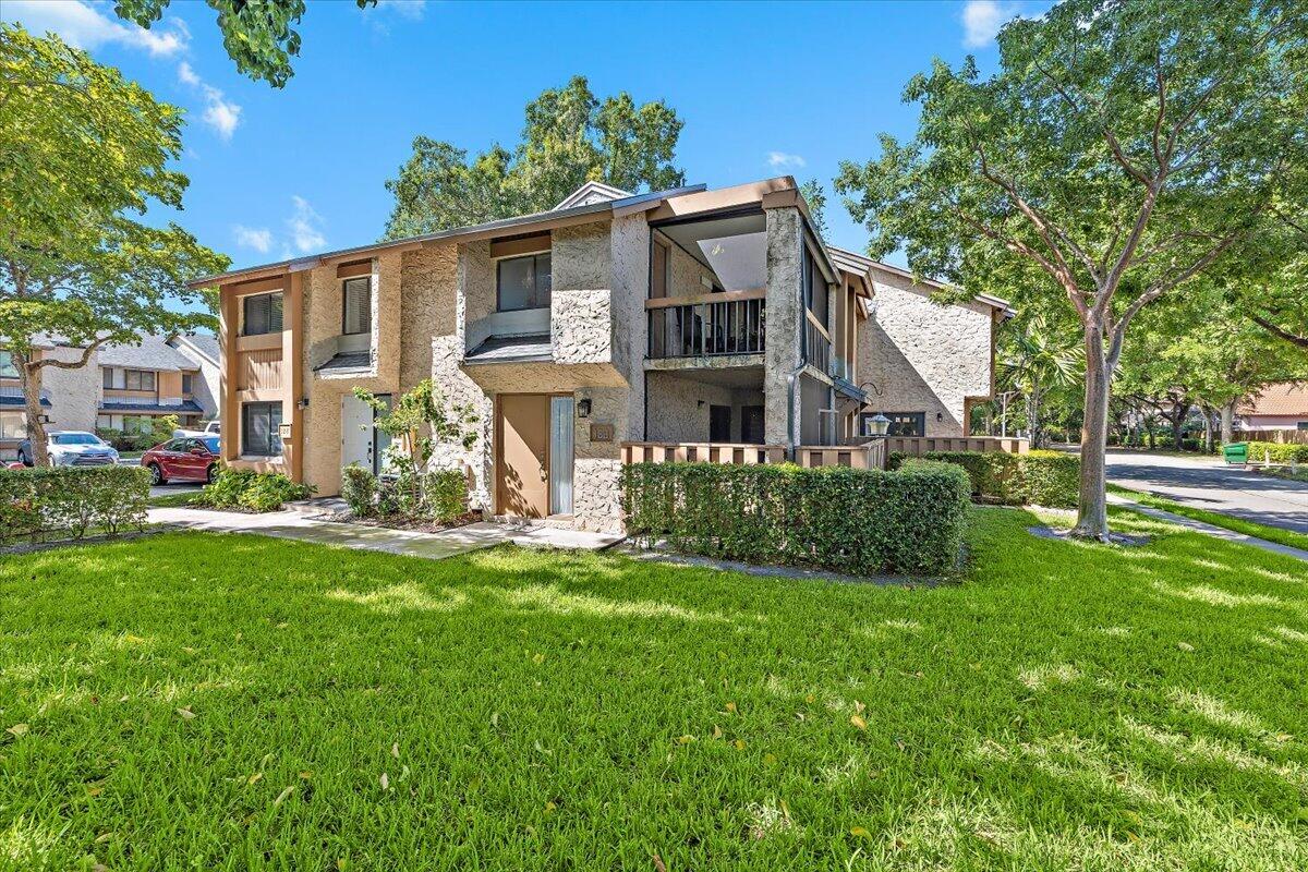 130 Wimbledon Lake Drive — photo