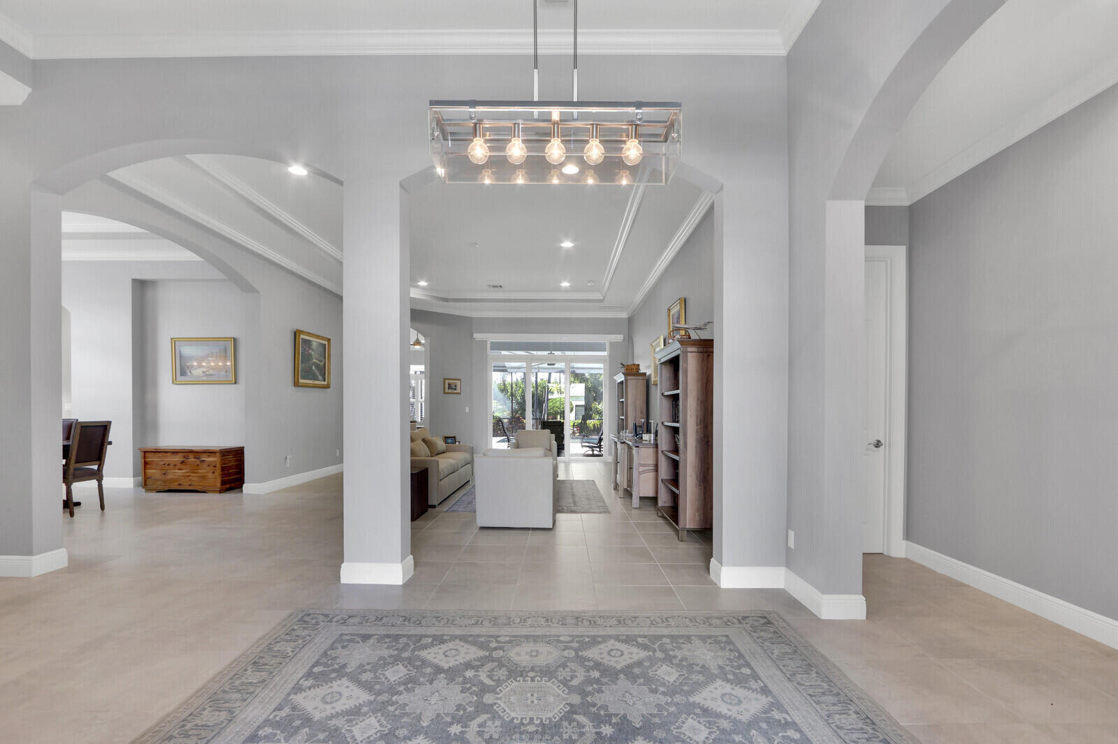 9013 SW Matilda Way — photo