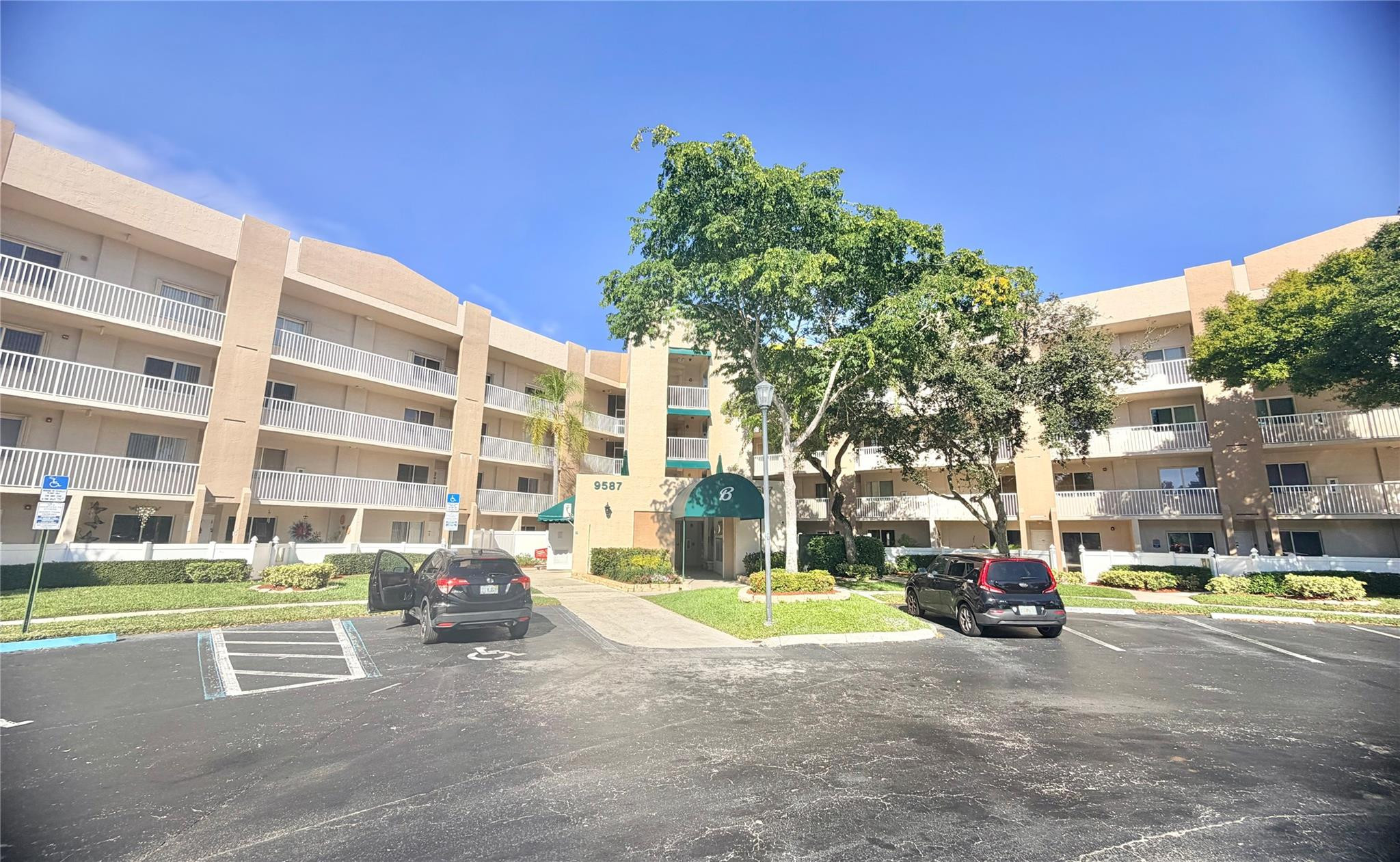 9587 Weldon Circle B204 — photo