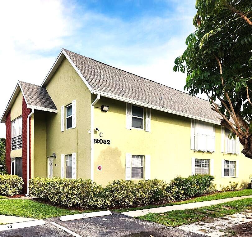 12052 Alternate a1a C8 — photo