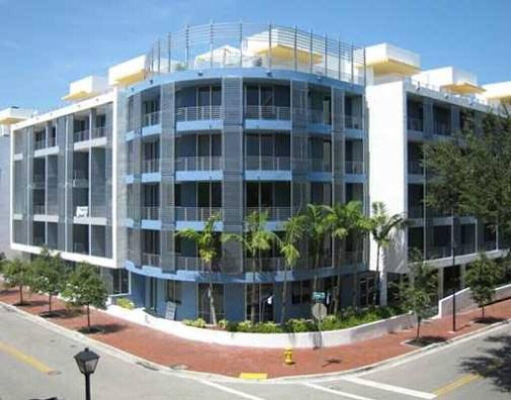 3339 Virginia Street 407 — photo
