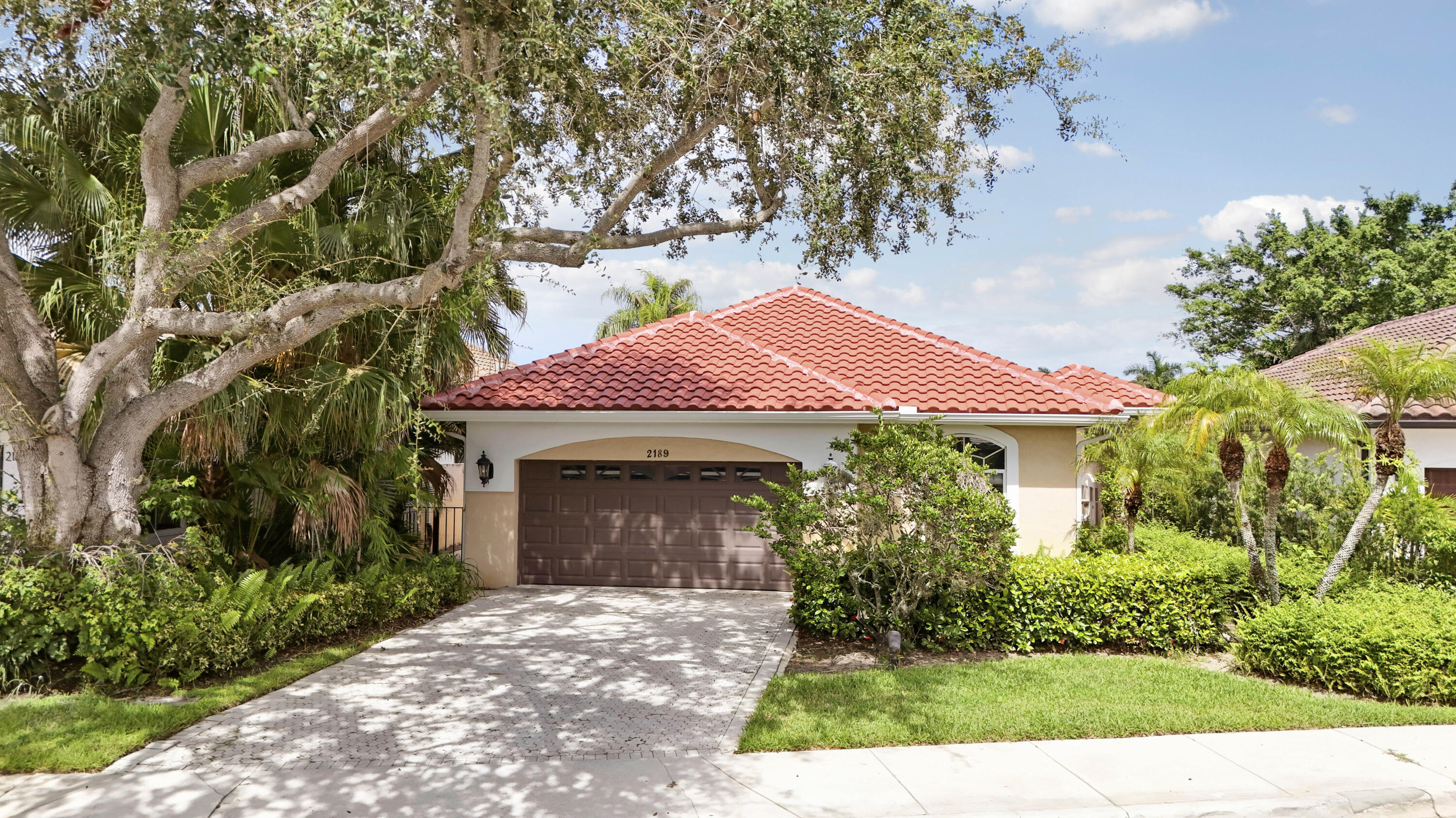 2189 Regents Boulevard — photo