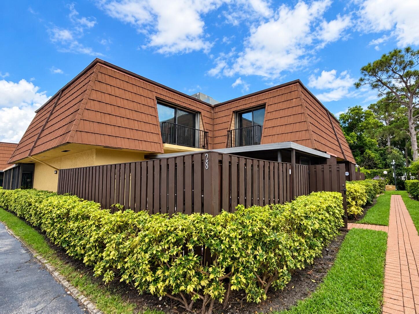 4161 Turnberry Circle 28 — photo