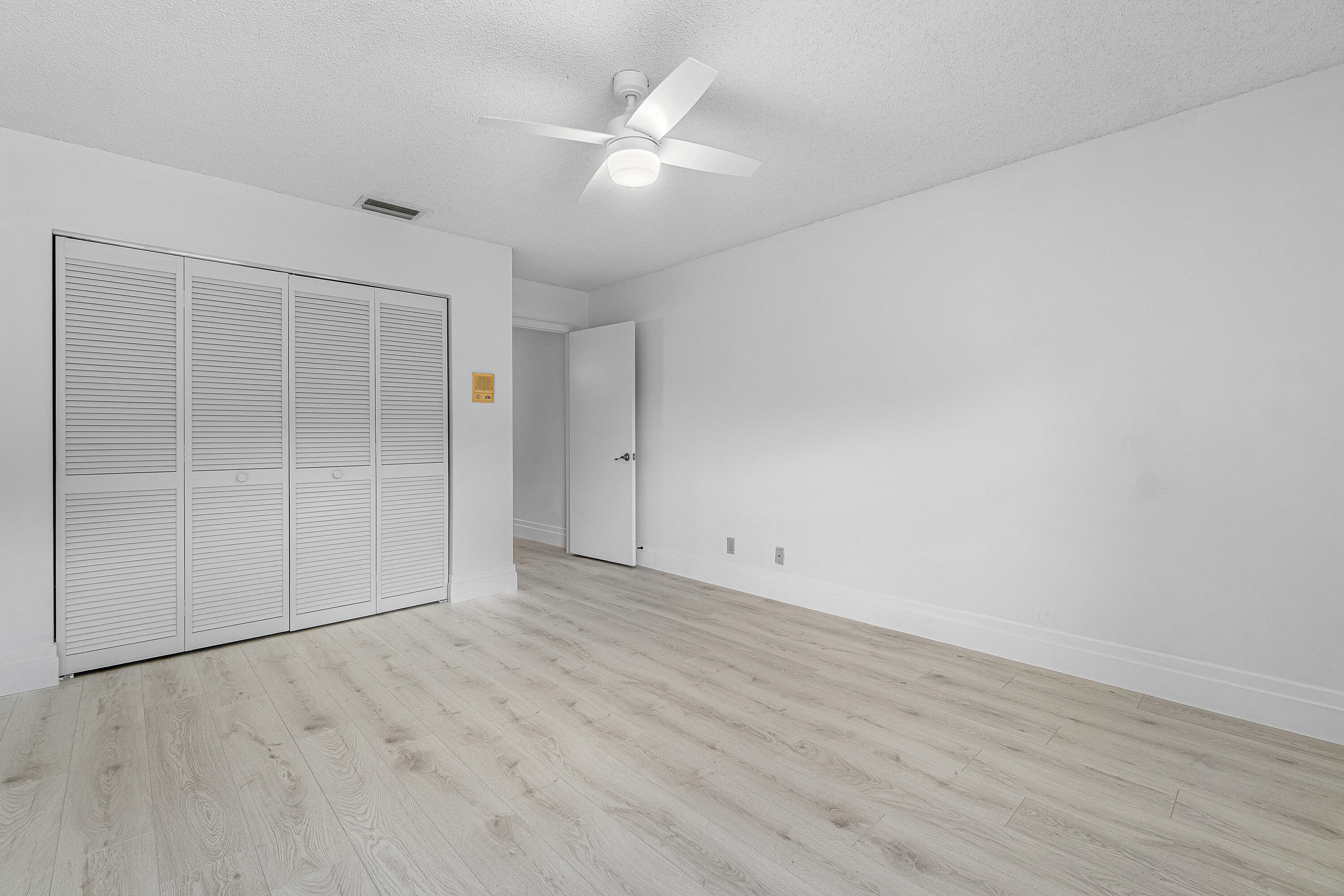 5315 Monterey Circle D — photo