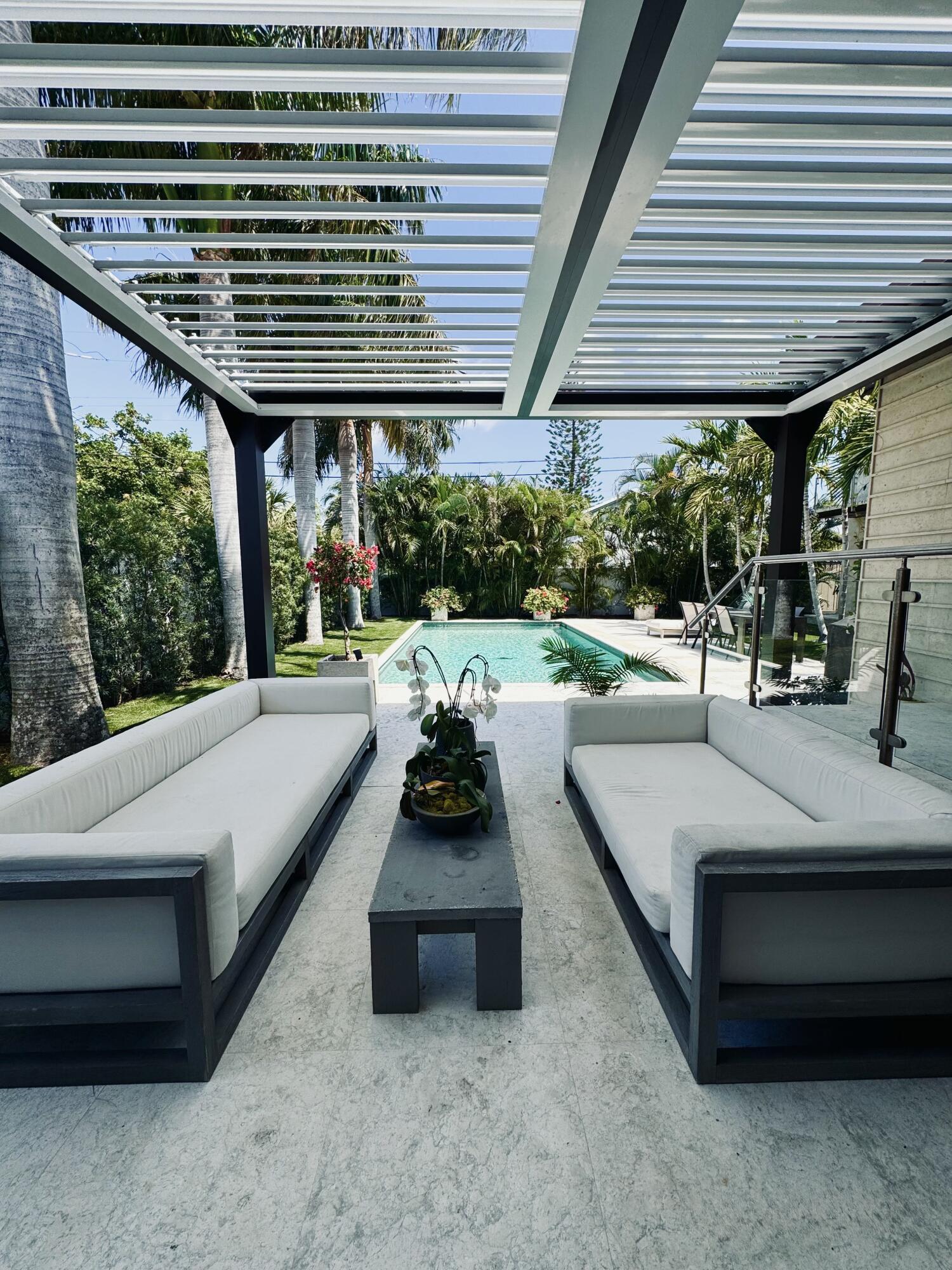 301 Palmetto Street — photo