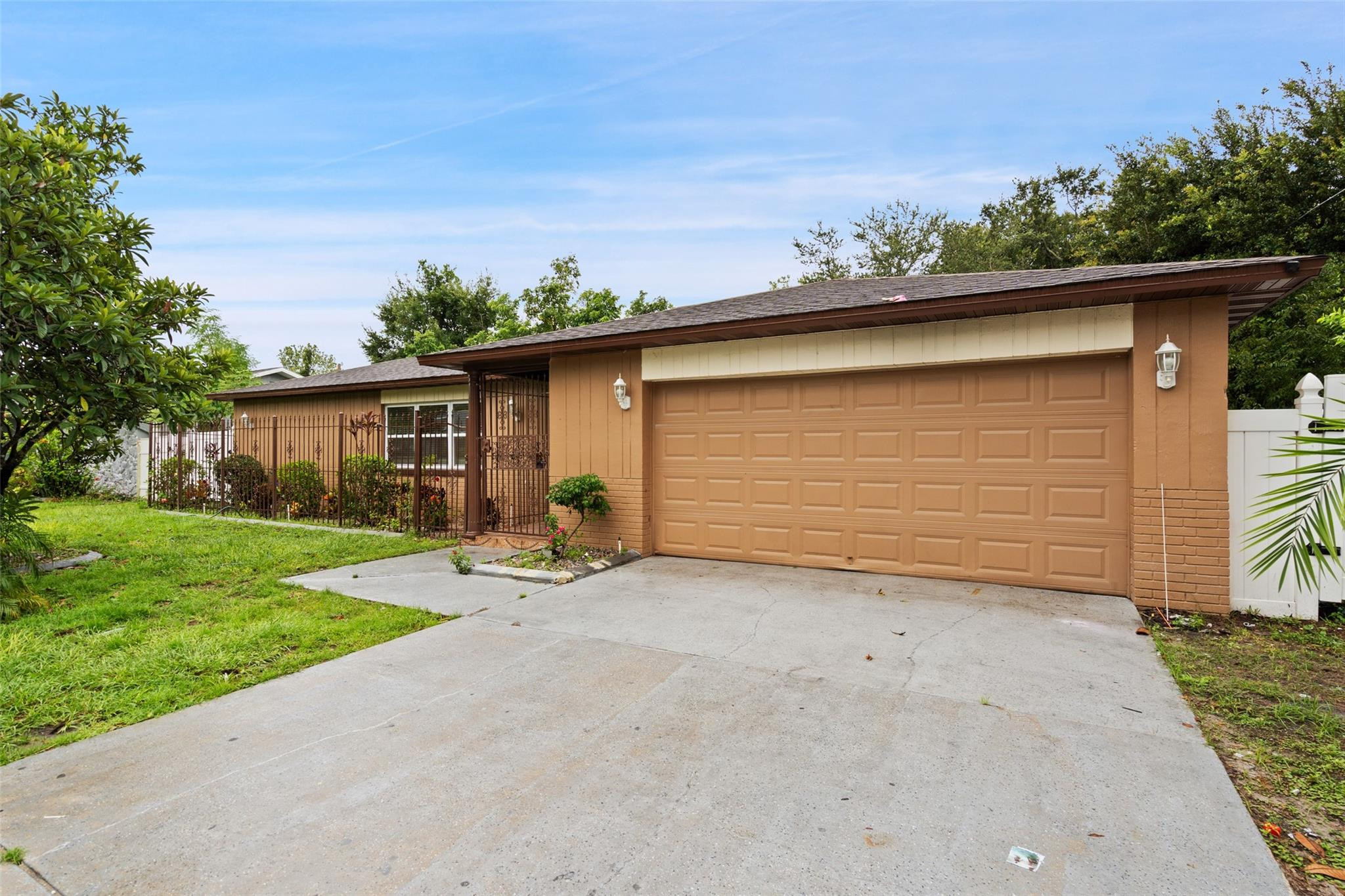 418 Declaration Drive, Orlando, FL 32809