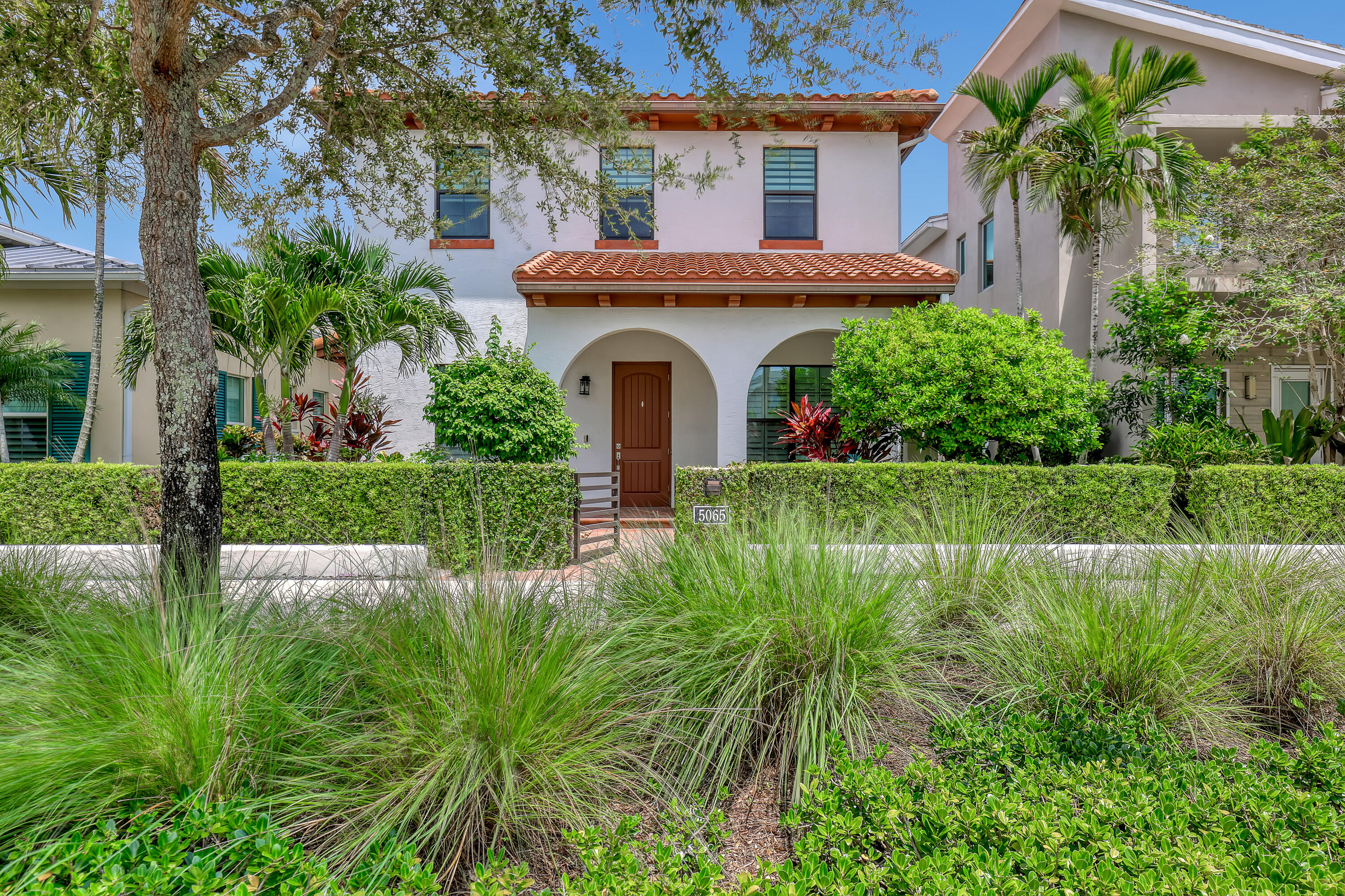 5065 Grandiflora Road — photo