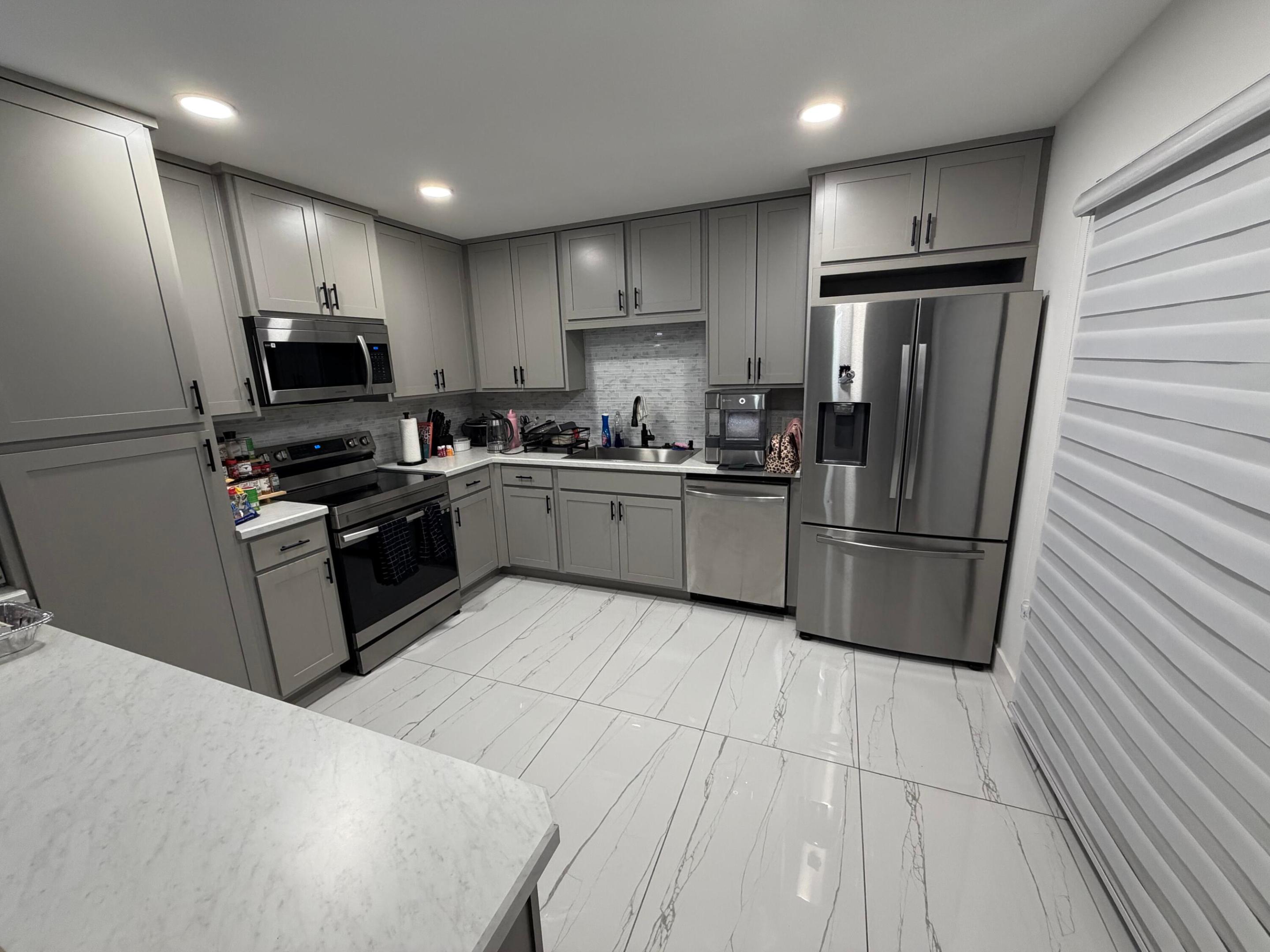 Home in Lake Worth, FL 33467 — photo 3