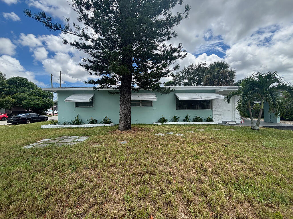 1700 NW 5th Street — photo