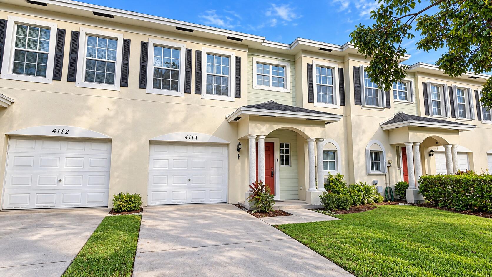 4114 Emerald Vista — photo