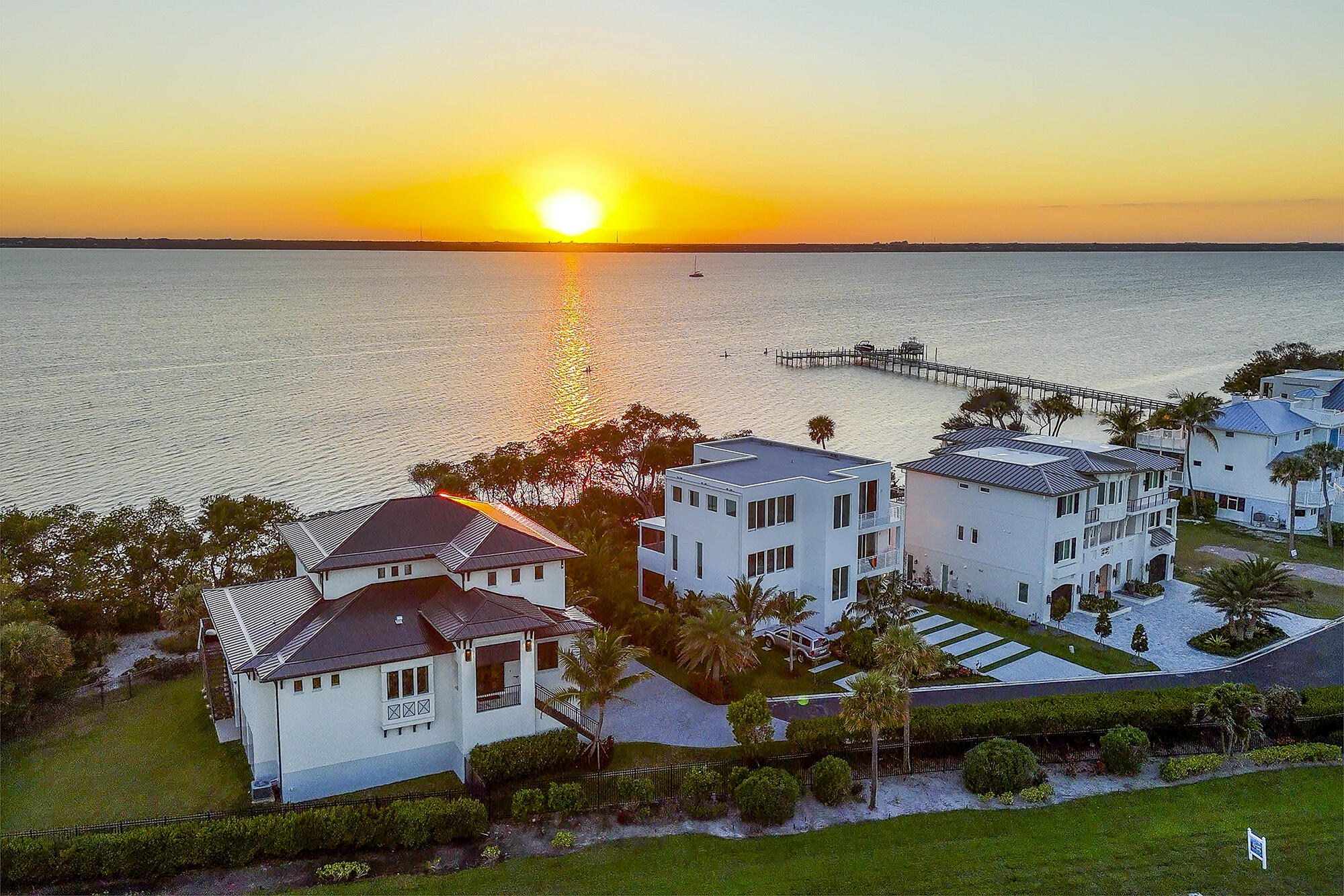 7683 Pelican Pointe Drive — photo
