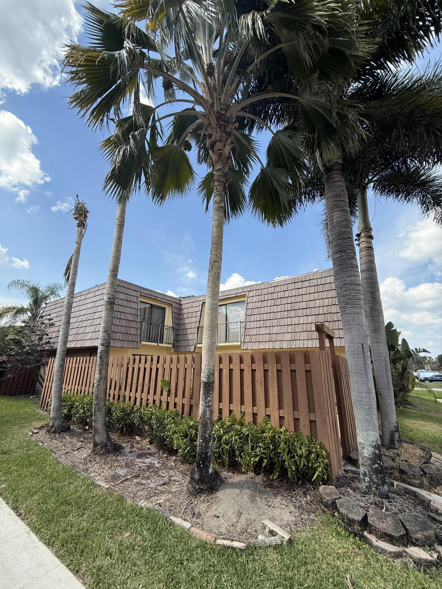 804 Springdale Circle — photo