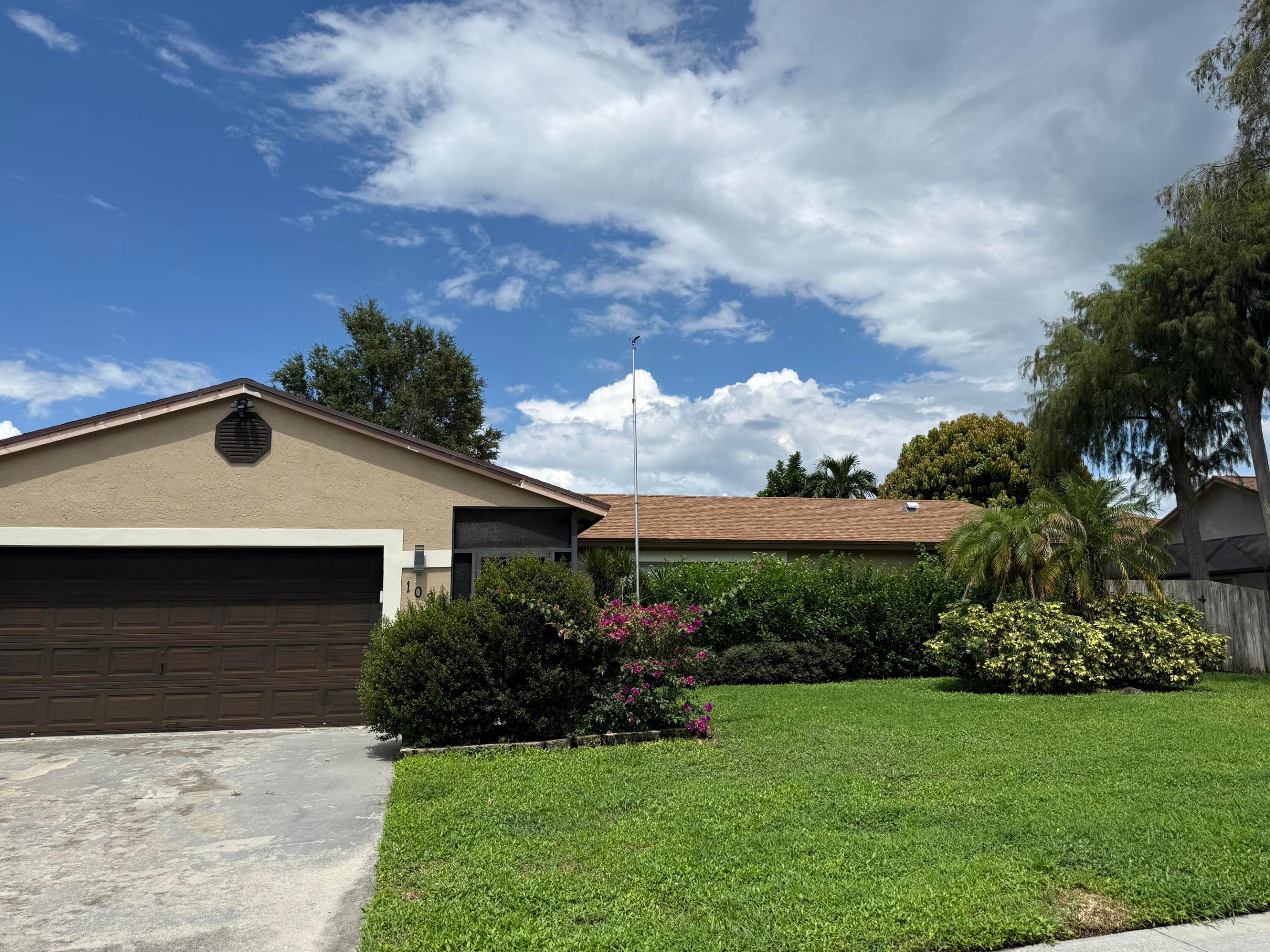 102 Sand Pine Way — photo