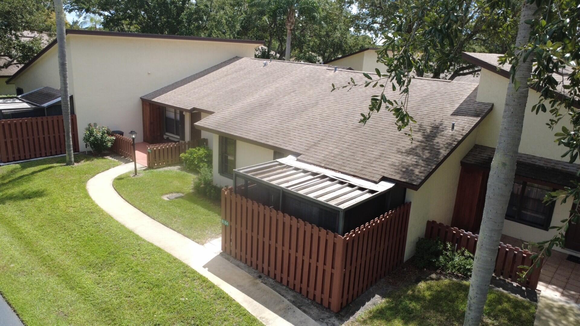 8184 SE Villa Way — photo