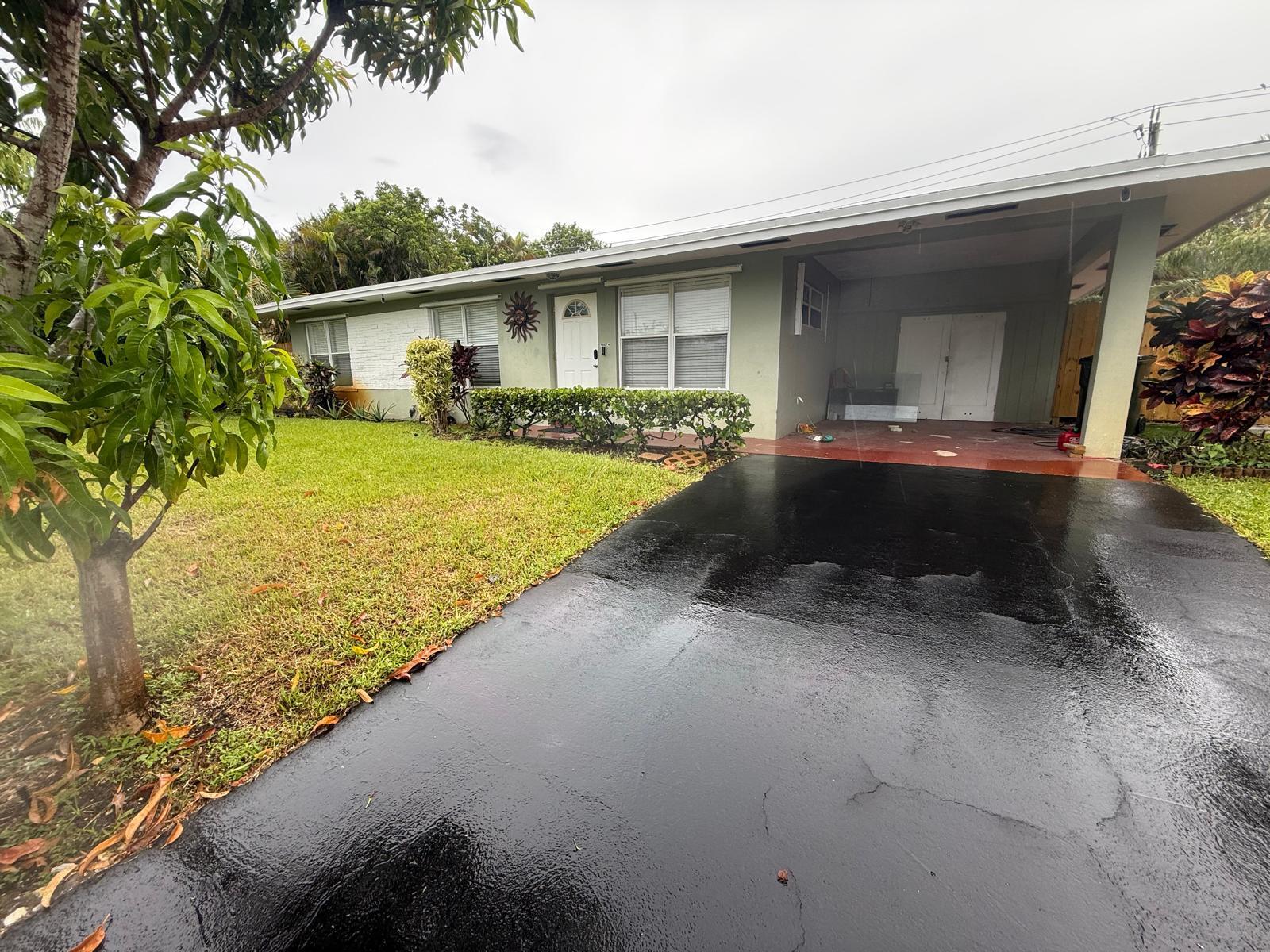 522 Heron Drive — photo