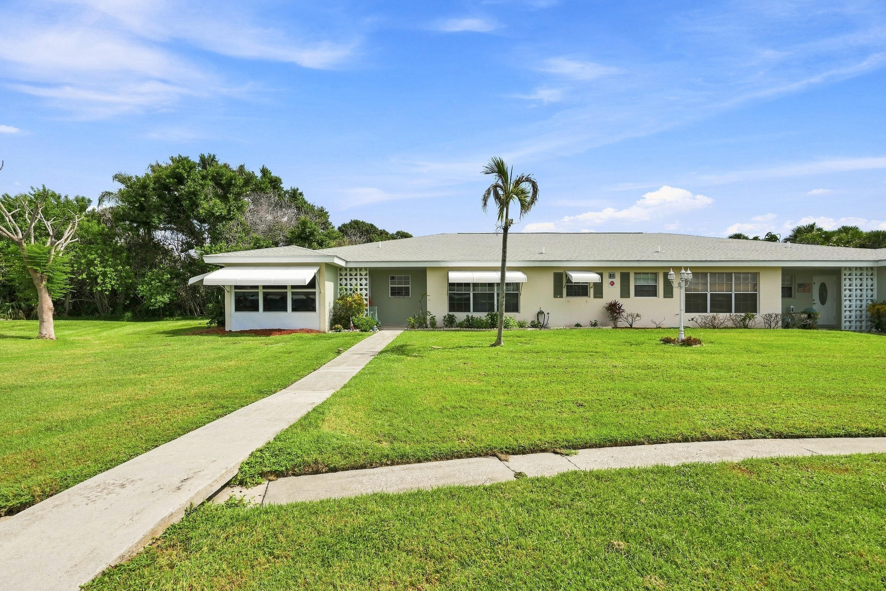 912 Savannas Point Drive Apt B — photo
