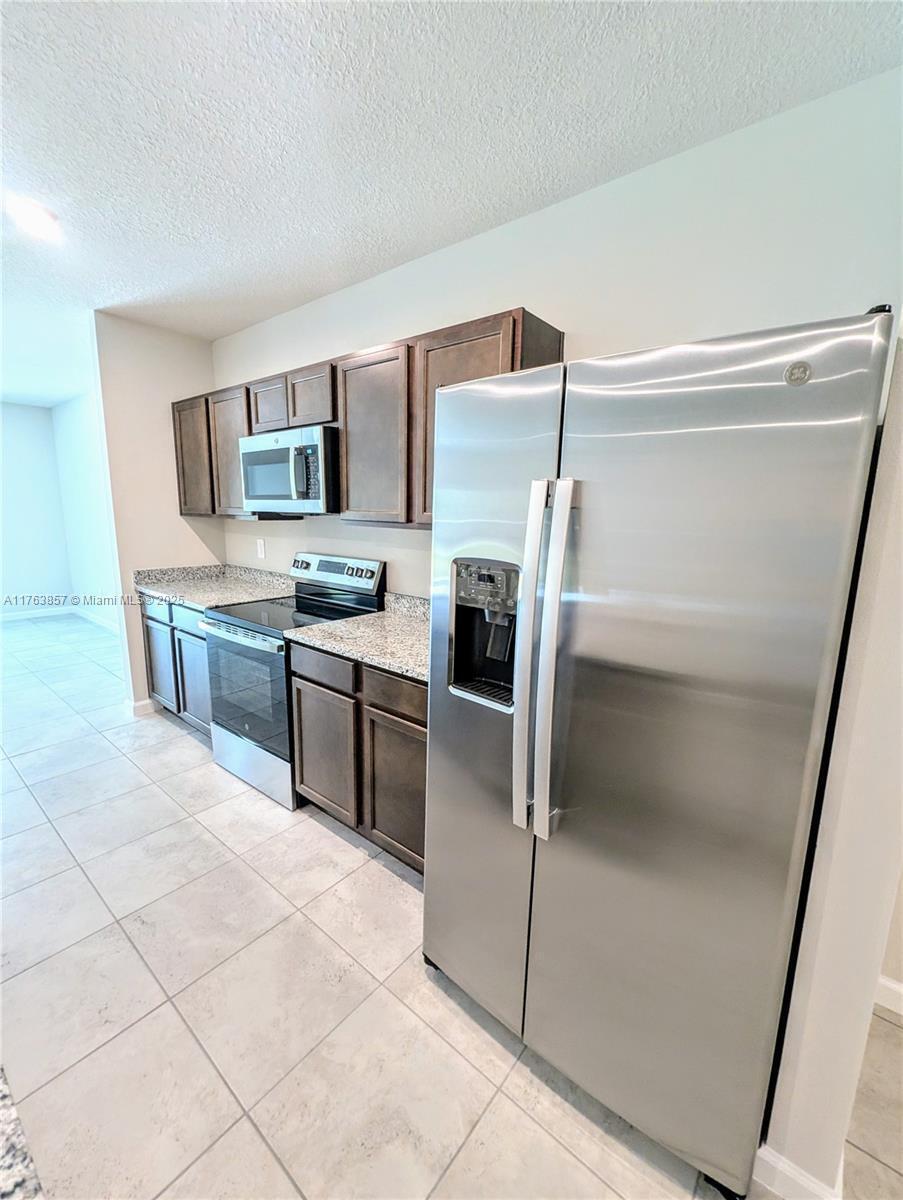 285 Raspberry Road, Fort Pierce, FL 34981
