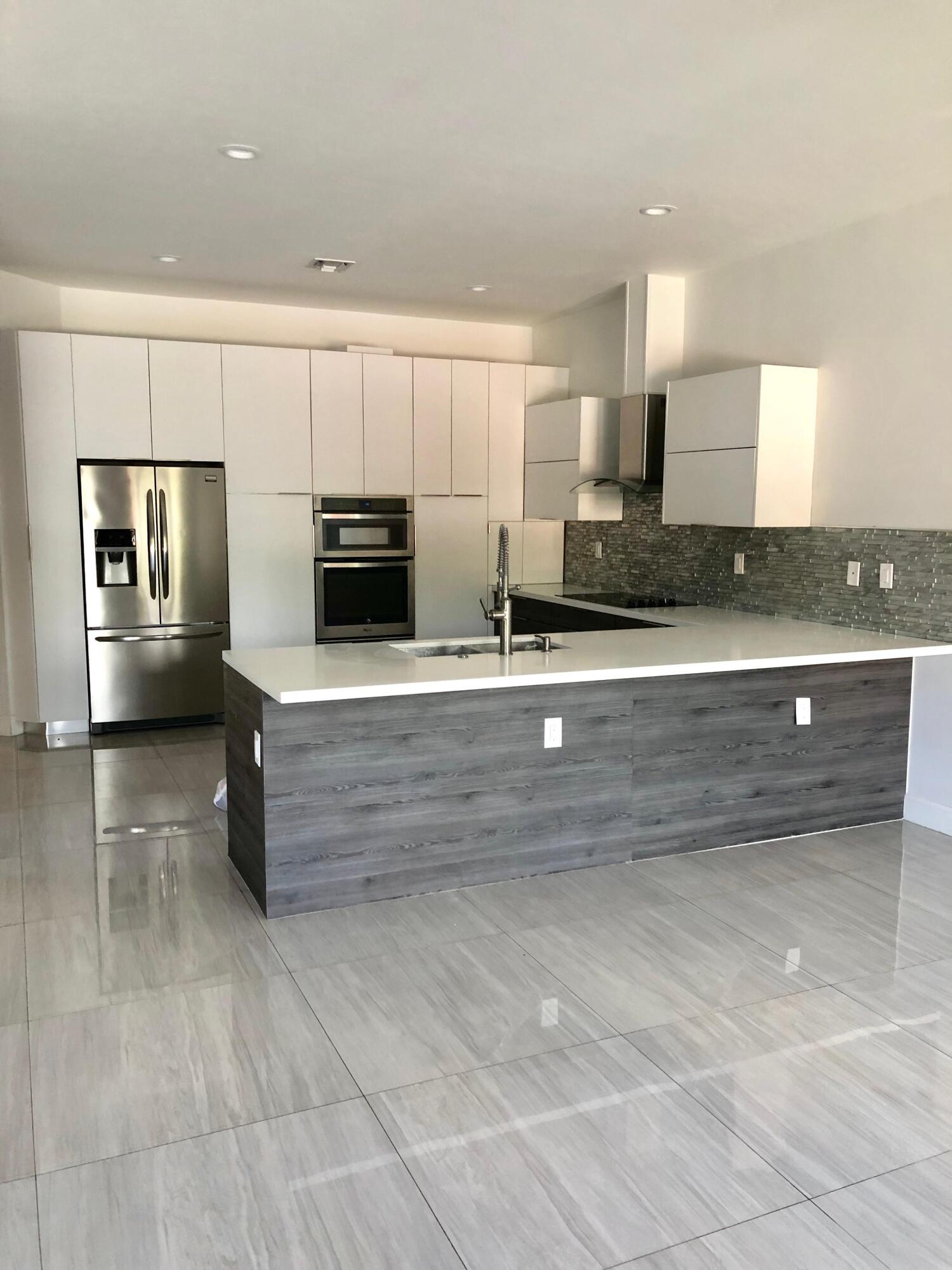 2728 Treasure Cove Circle 2728 — photo