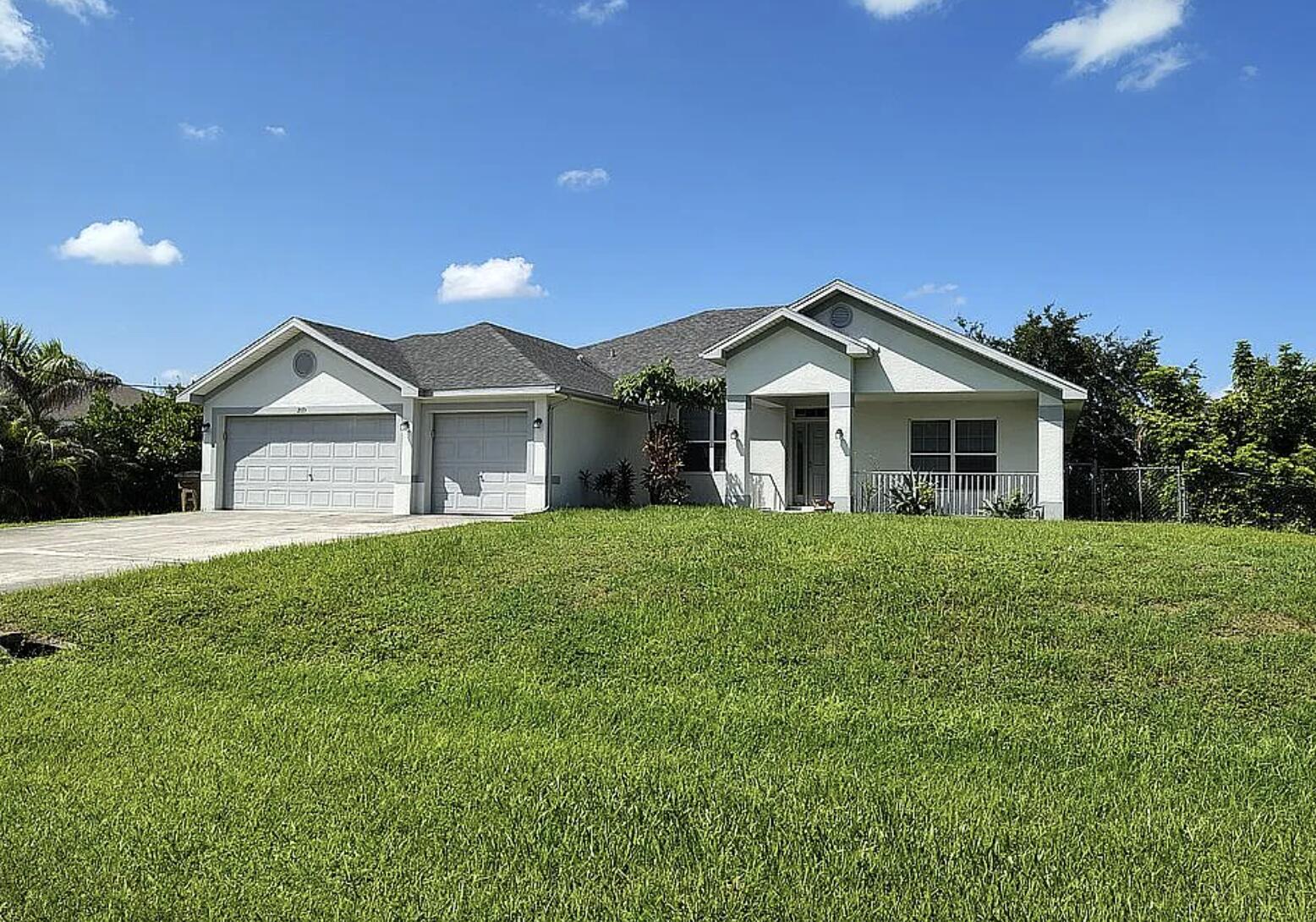 2019 Wanda Avenue N — photo