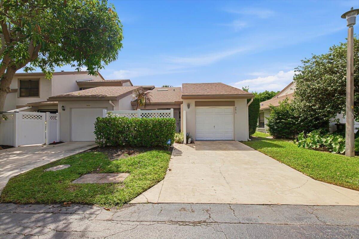 6676 Canary Palm Circle 19 — photo