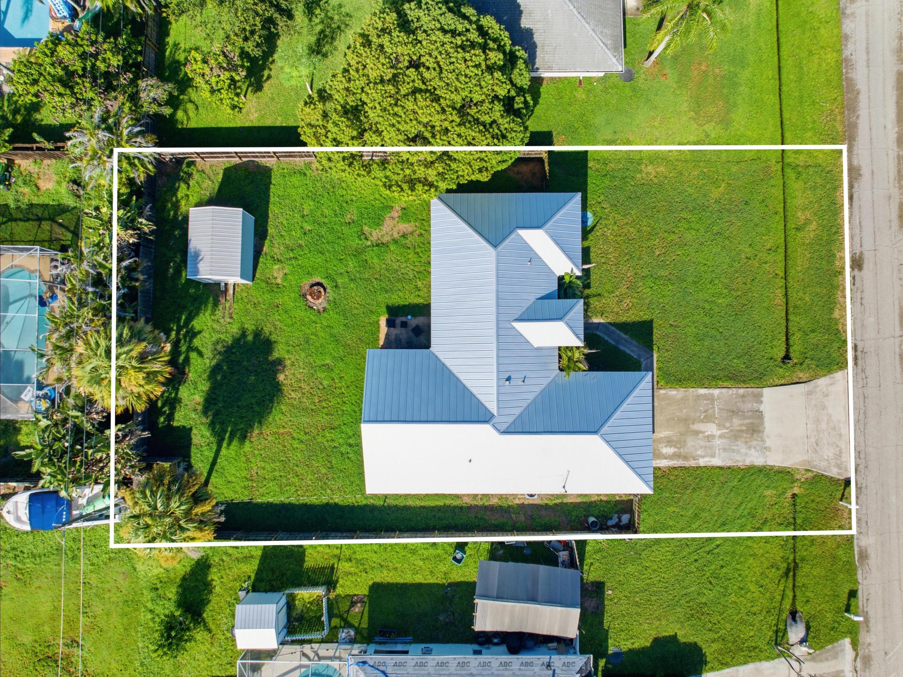385 SW Nativity Terrace — photo