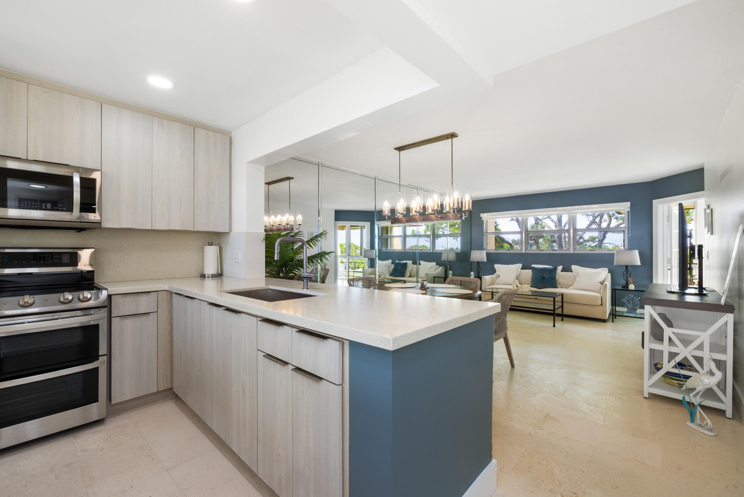 3654 Via Poinciana 603 — photo