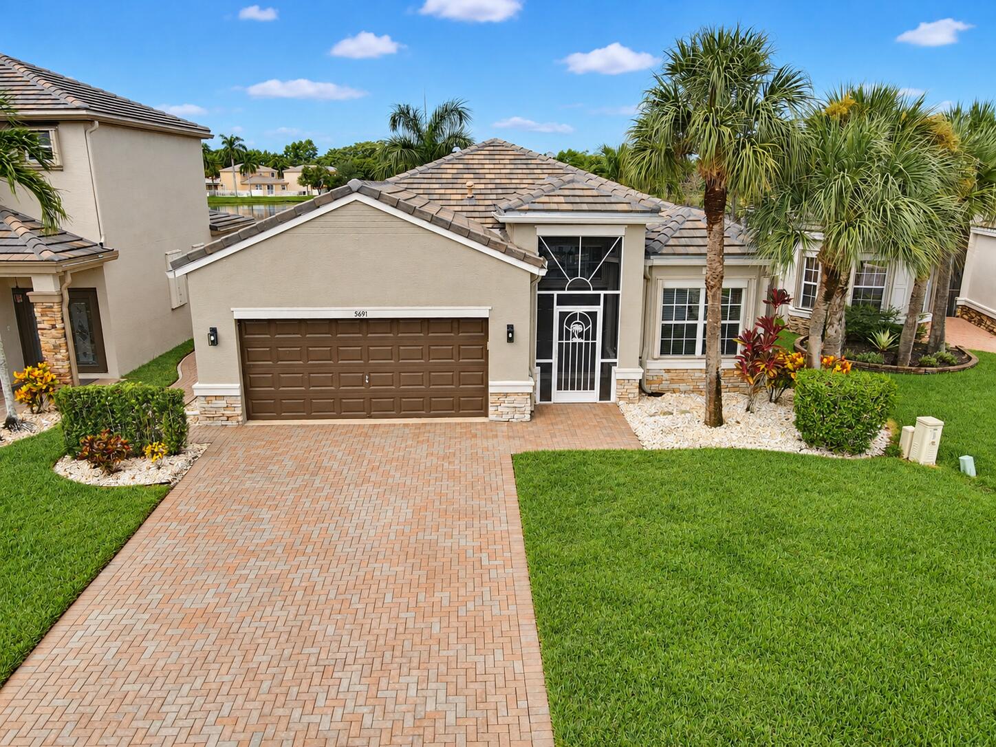 5691 Saddle Trail Lane — photo
