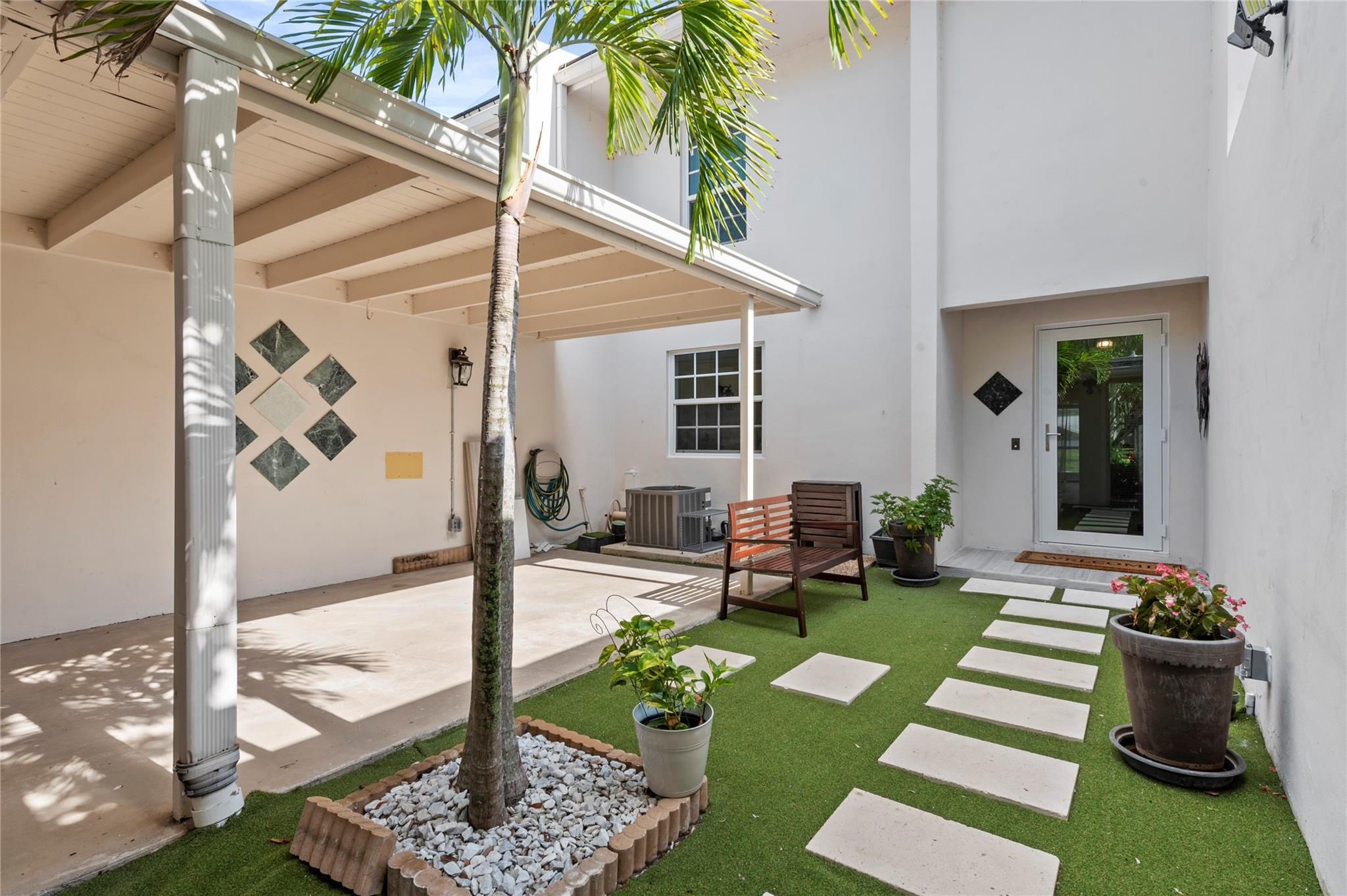 3063 N Palm Aire Drive 3063 — photo