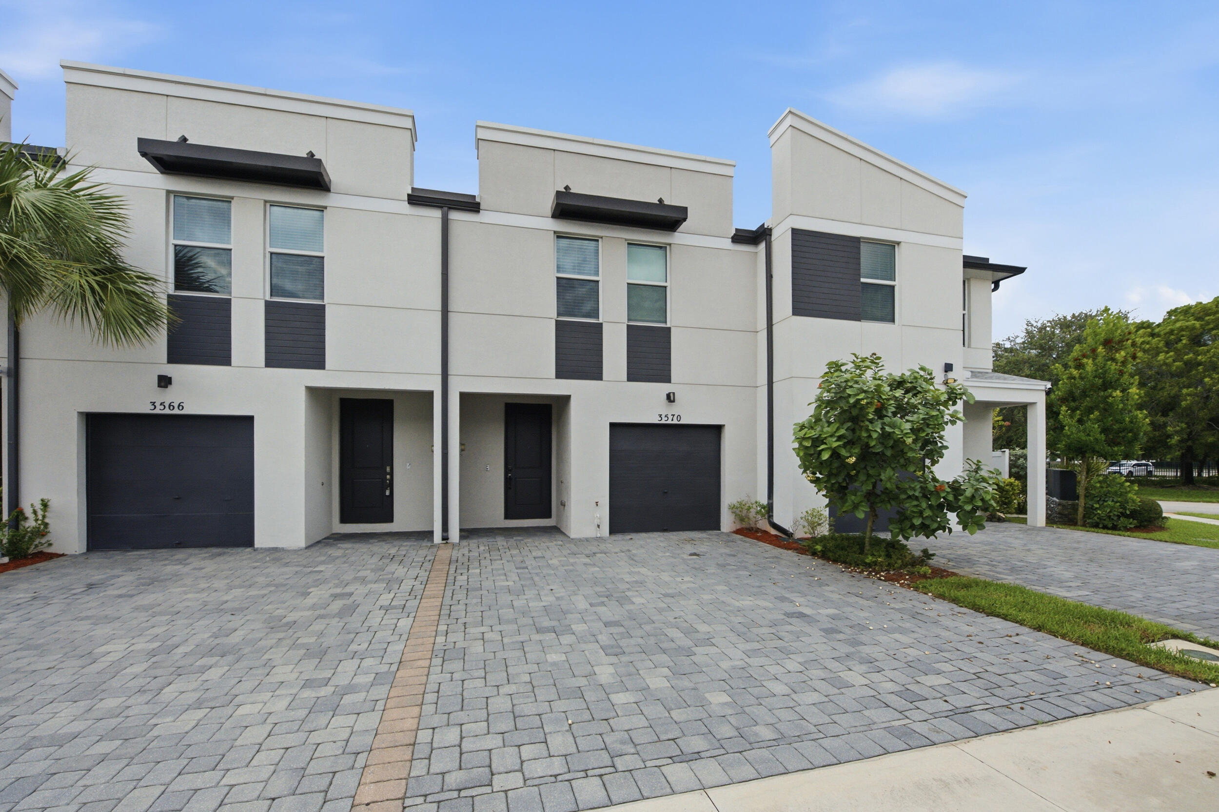 3570 San Bernardino Way — photo