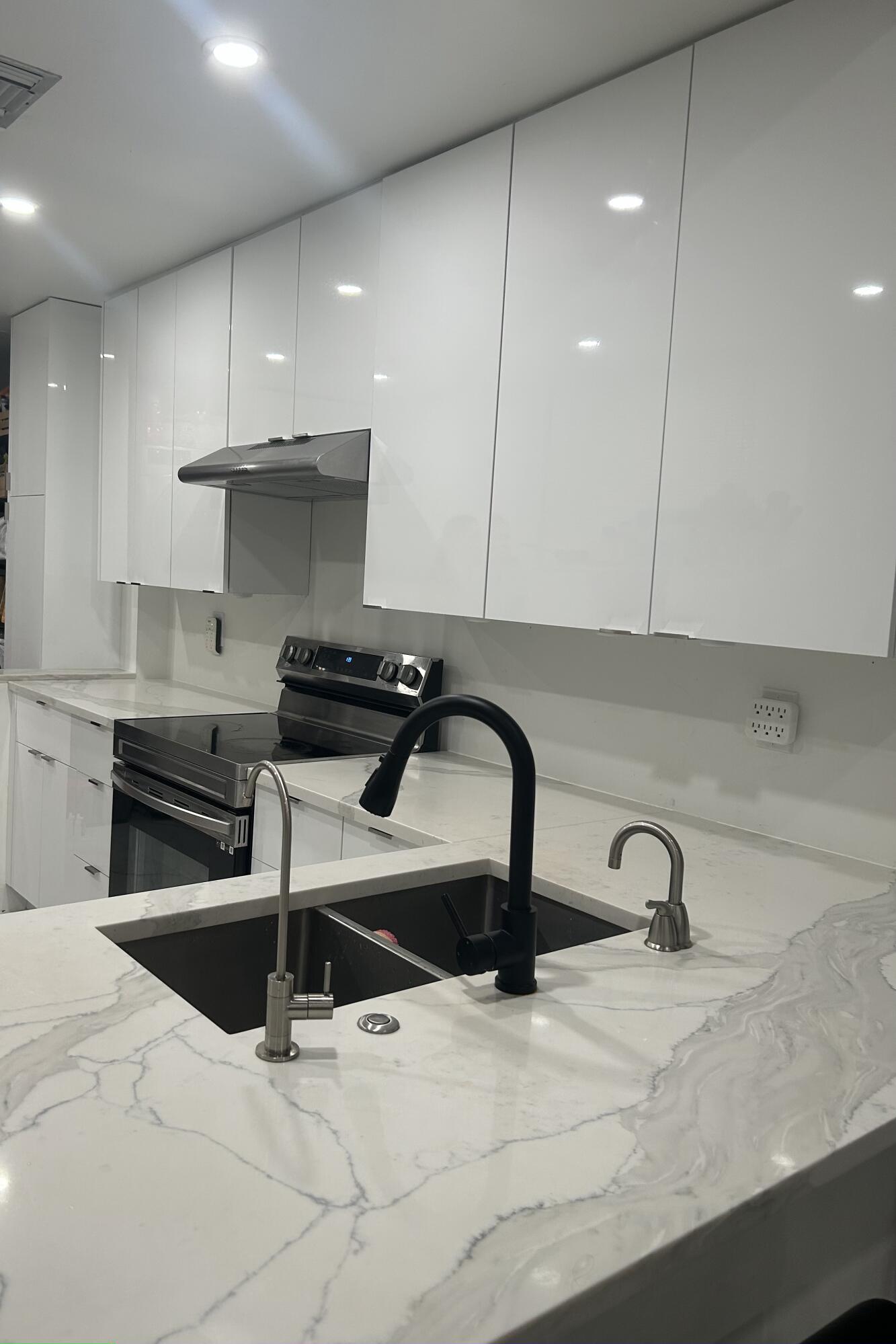 7472 La Paz Boulevard Unit 104 — photo